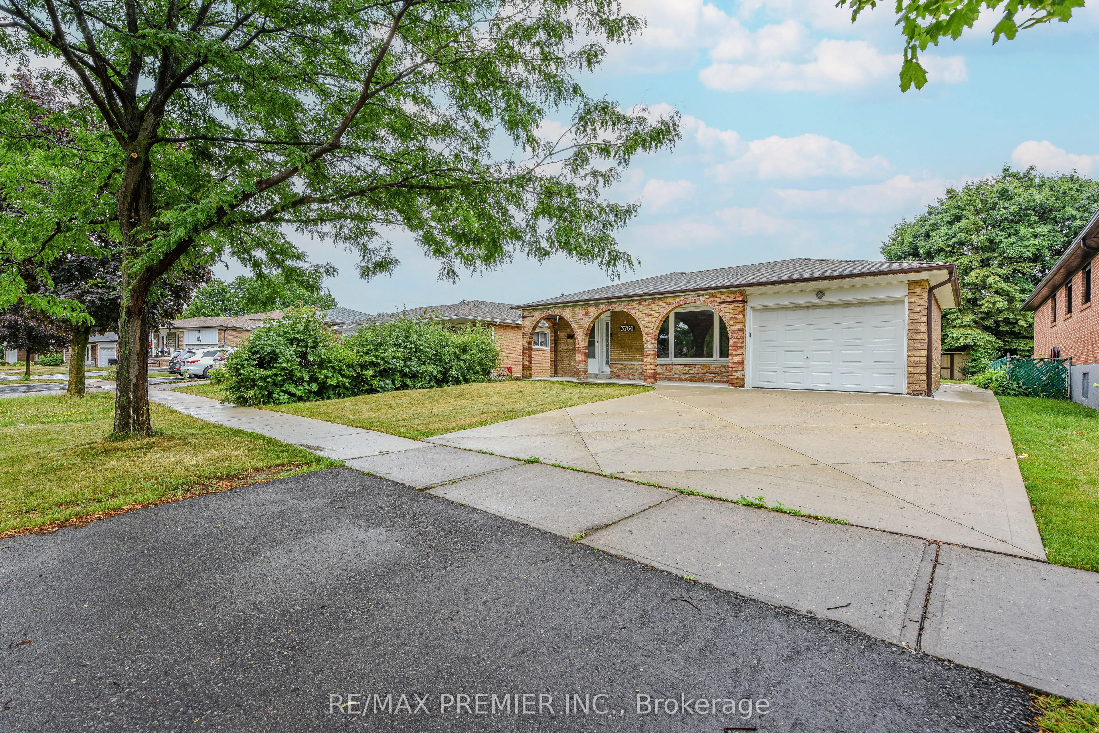 3764 Wyewood Road