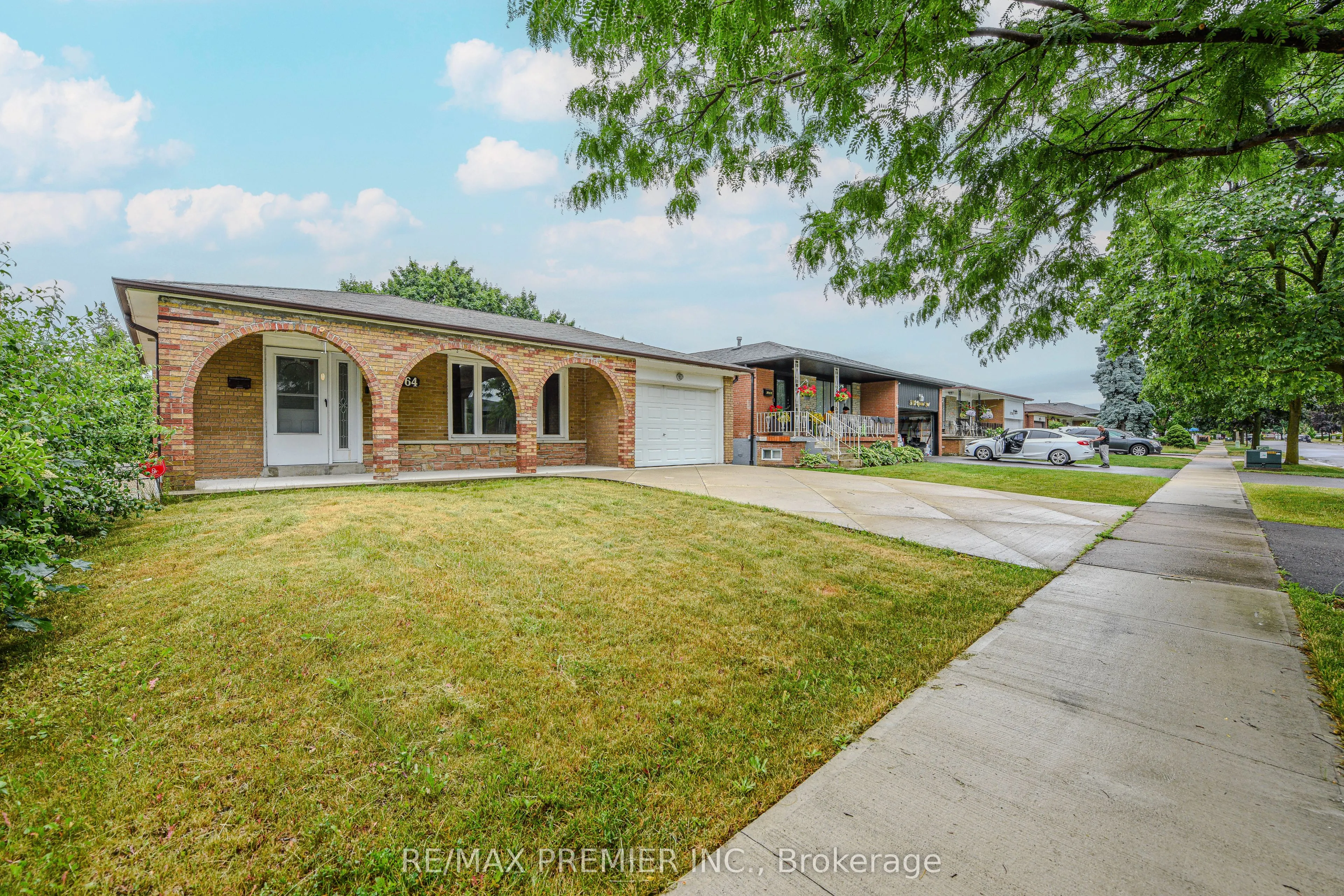 3764 Wyewood Road