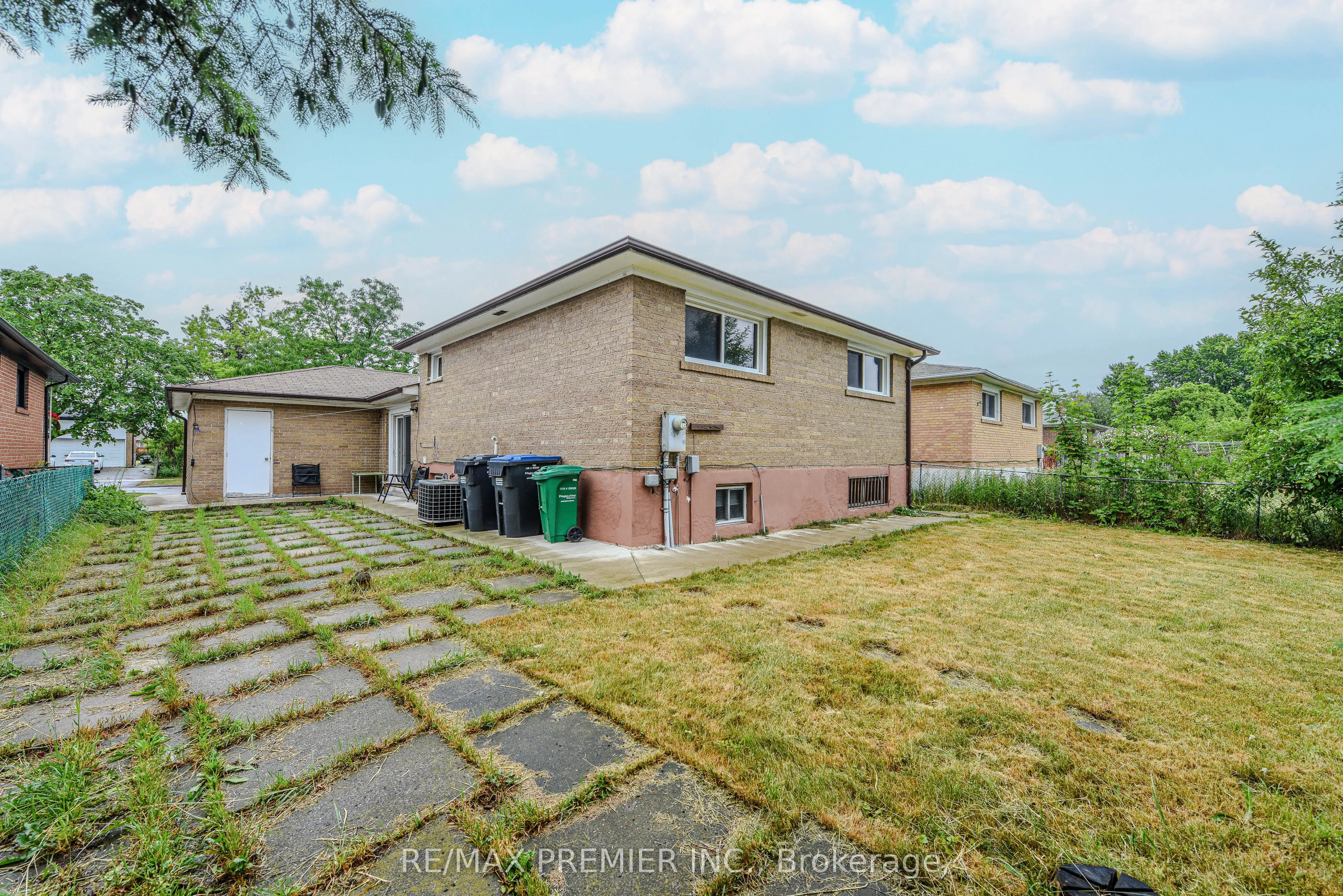 3764 Wyewood Road