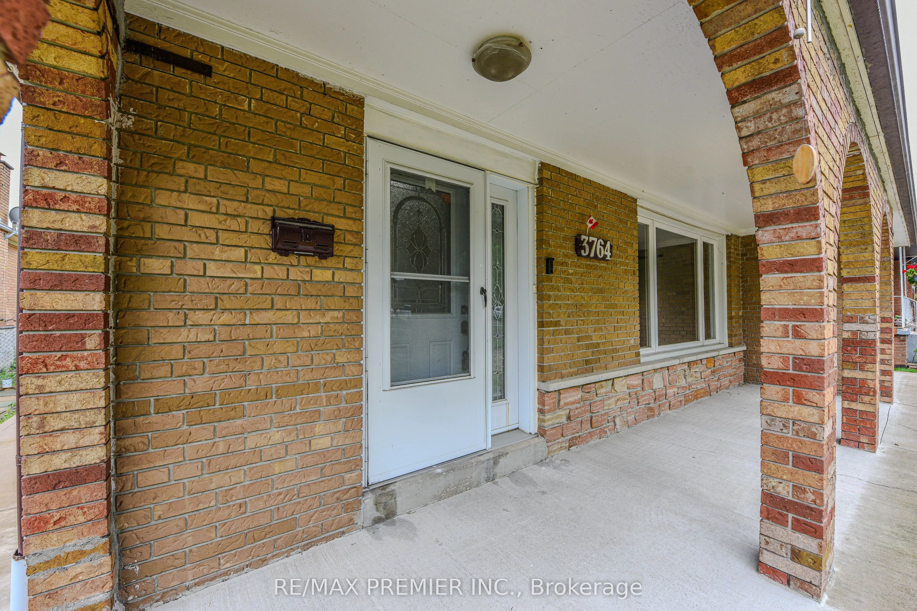 3764 Wyewood Road