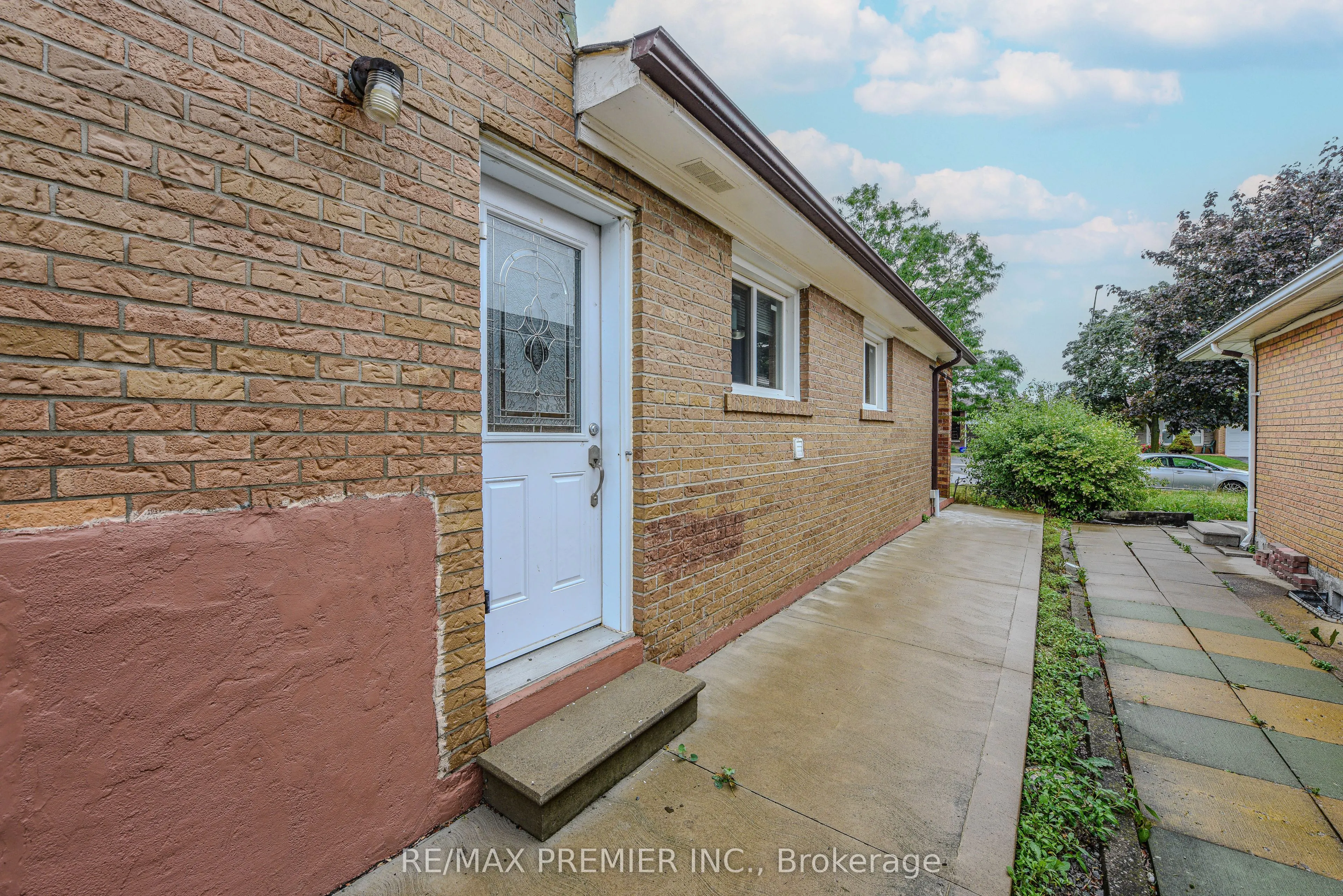 3764 Wyewood Road