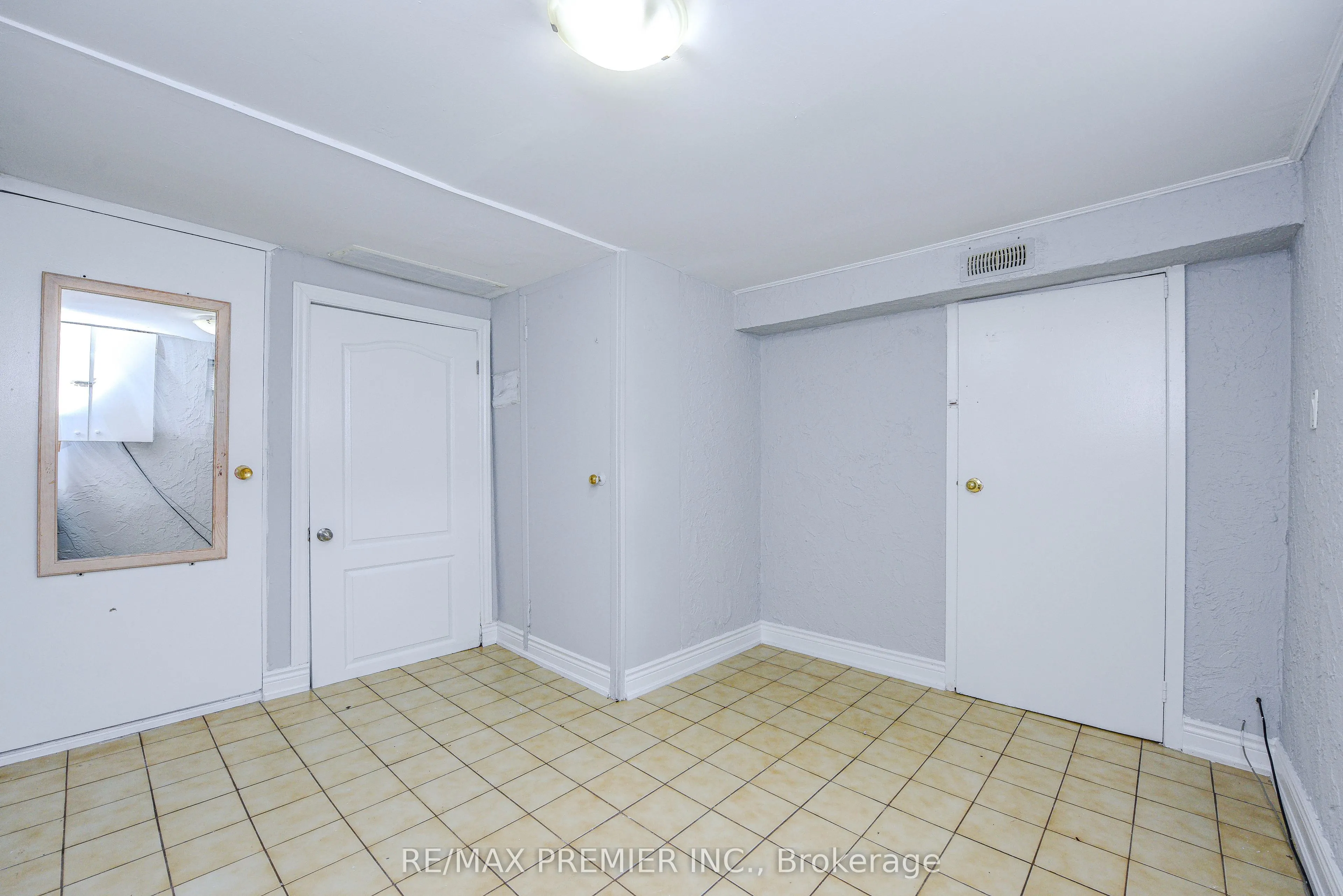 3764 Wyewood Road