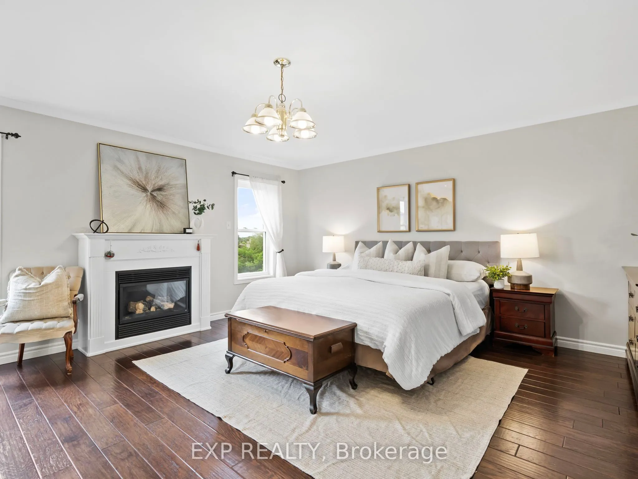 90 Georgian Drive