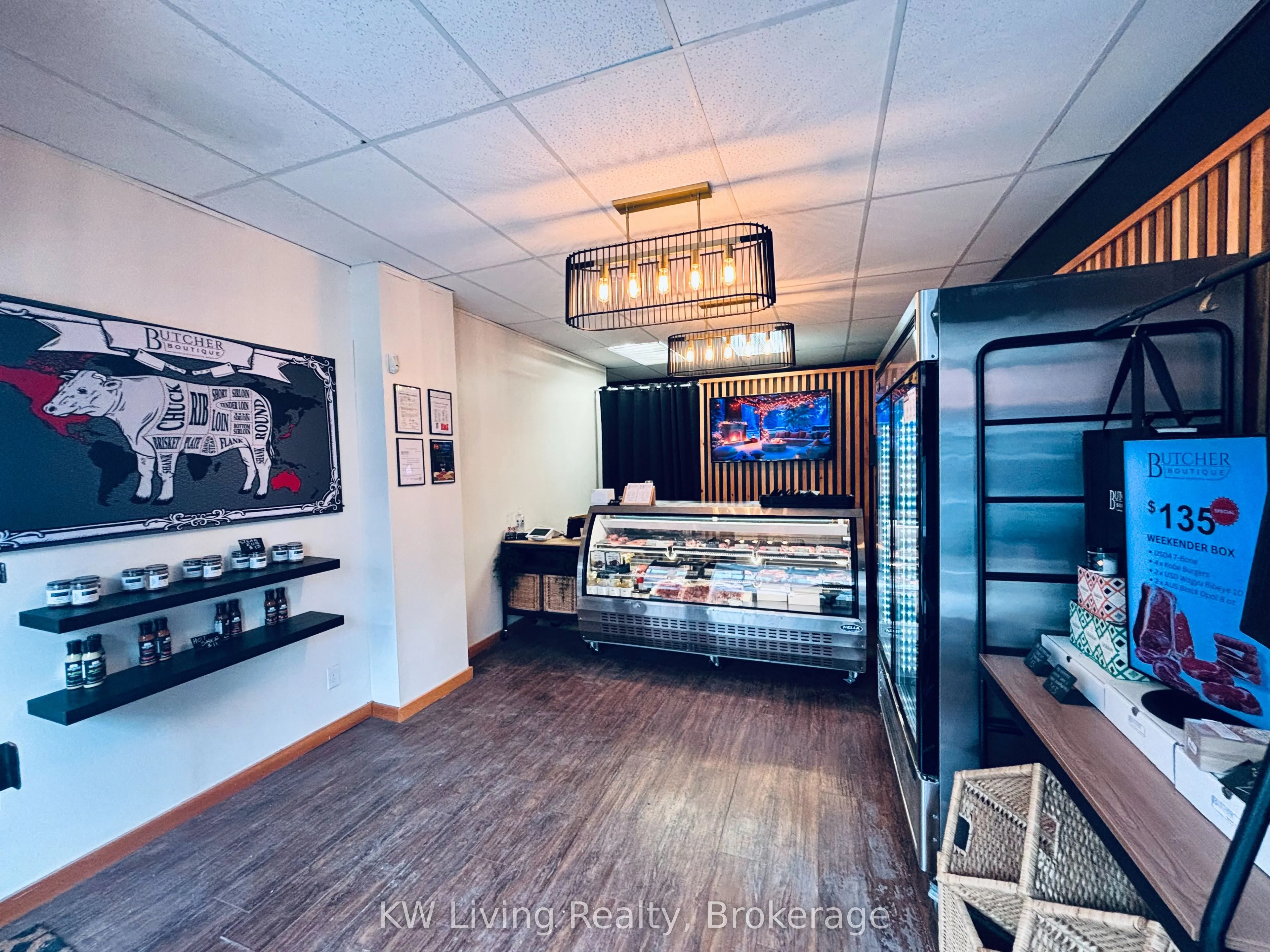 2245 Dundas Street W, #Ground