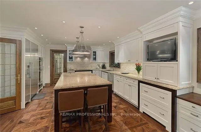 11 Ripplewood Road