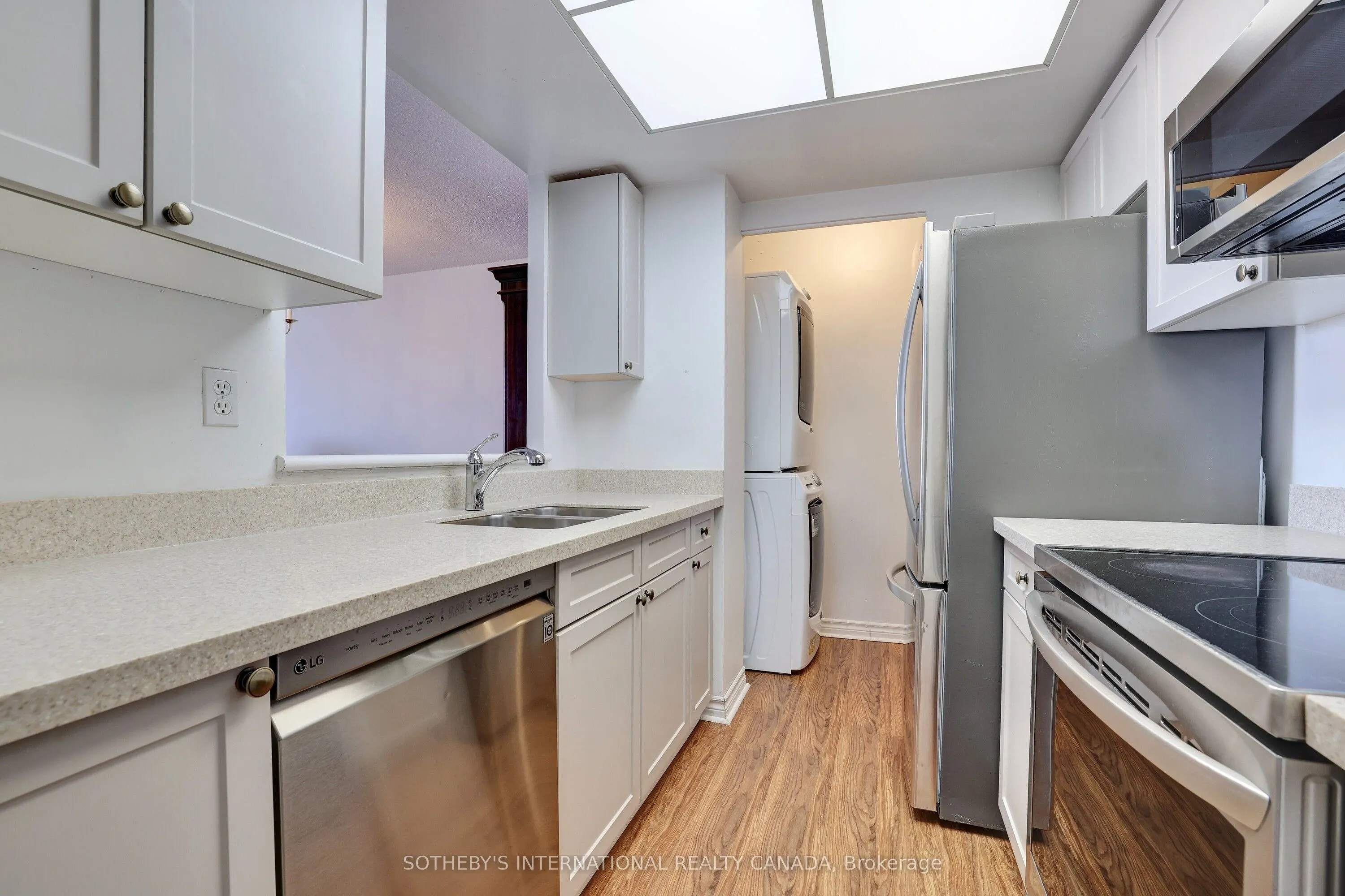 1001 Cedarglen Gate, #PH04