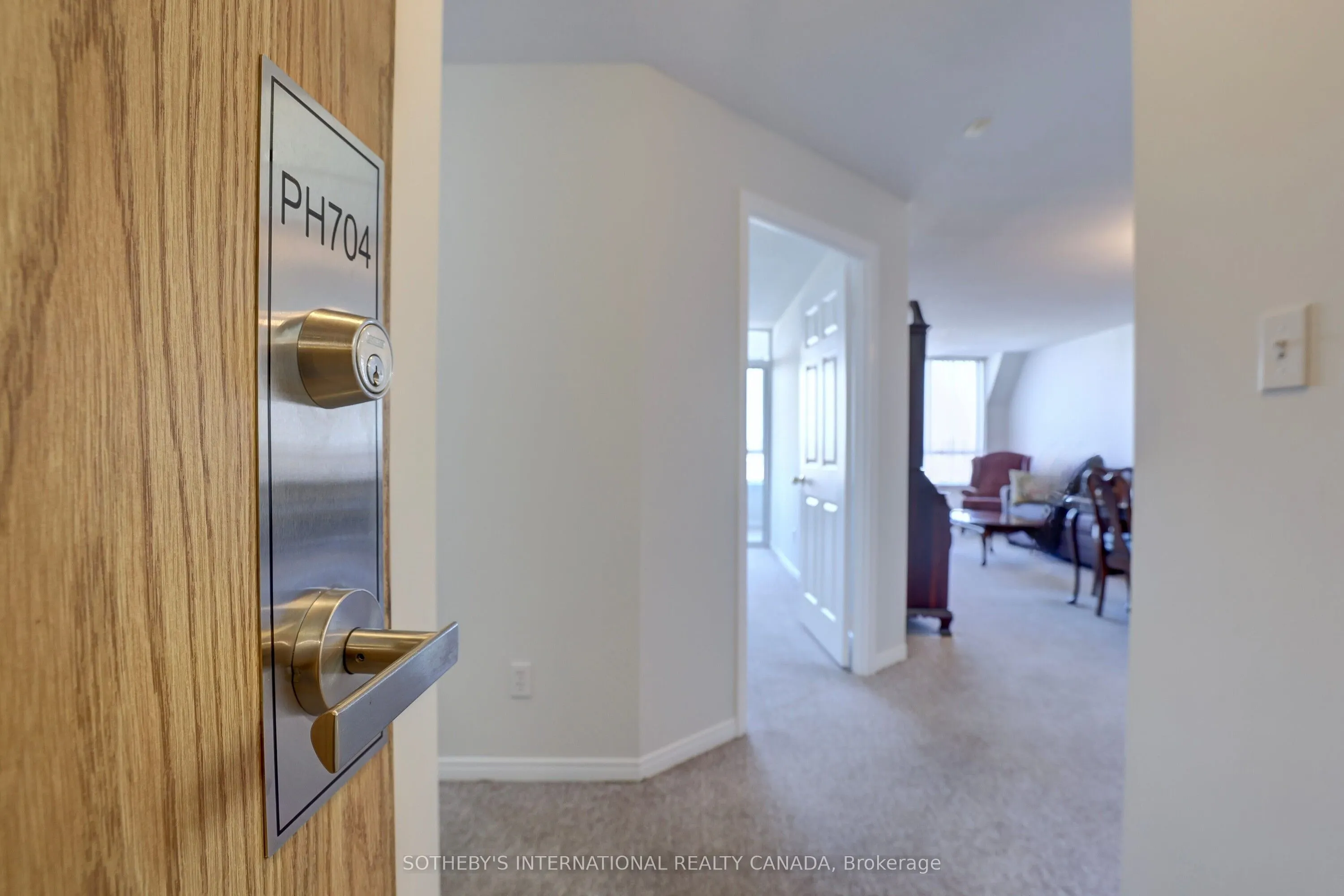 1001 Cedarglen Gate, #PH04