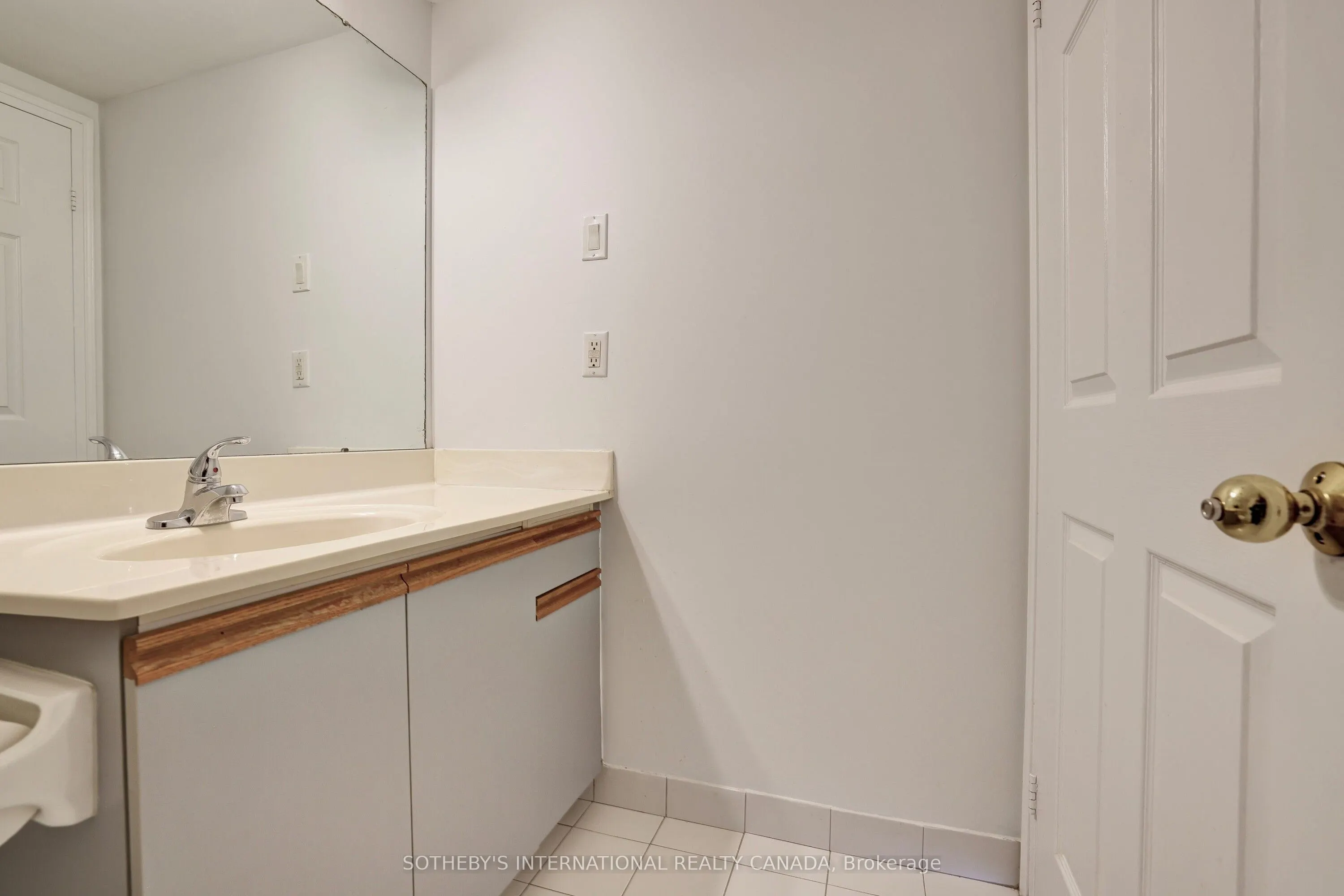 1001 Cedarglen Gate, #PH04
