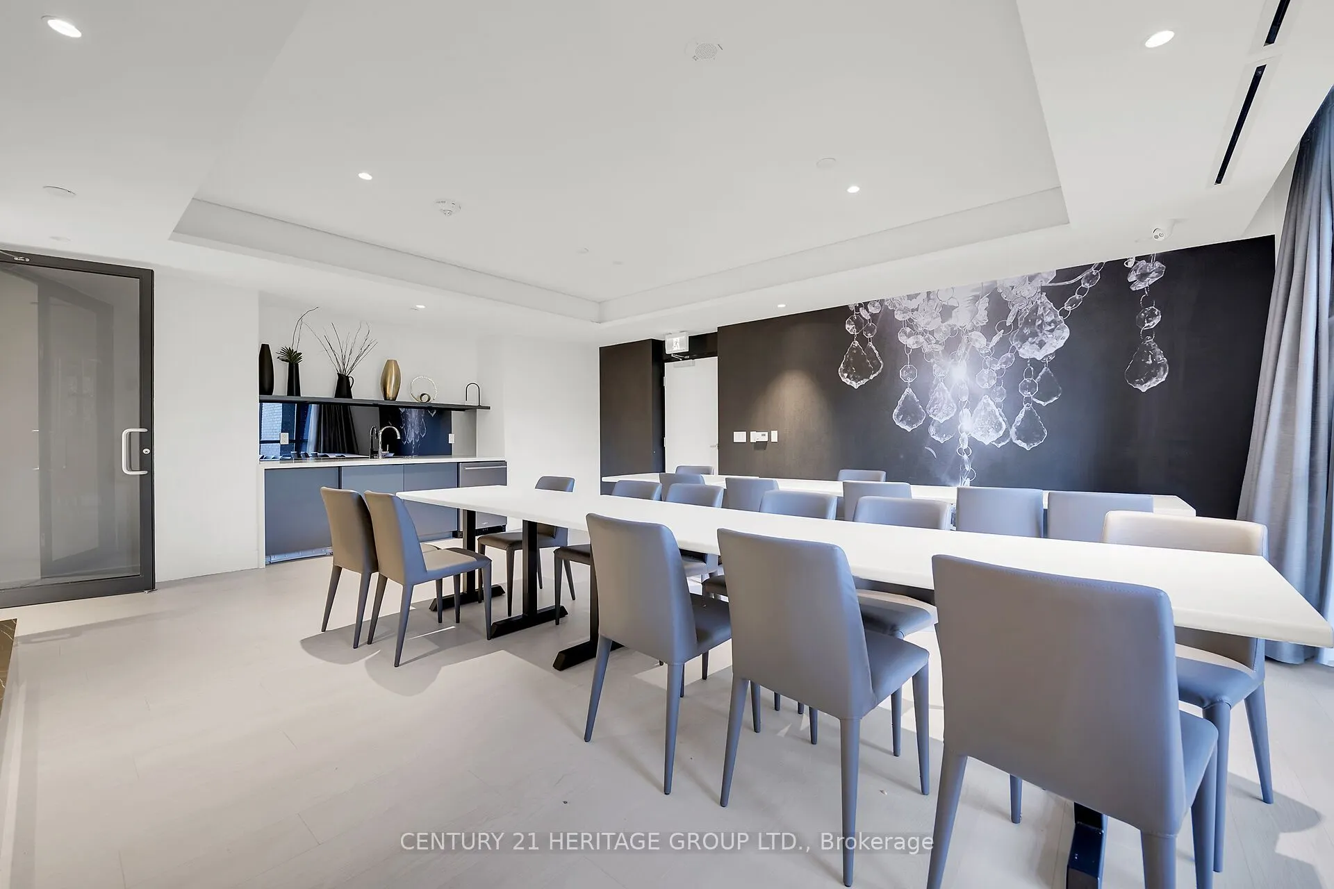 10 Gibbs Road, #501