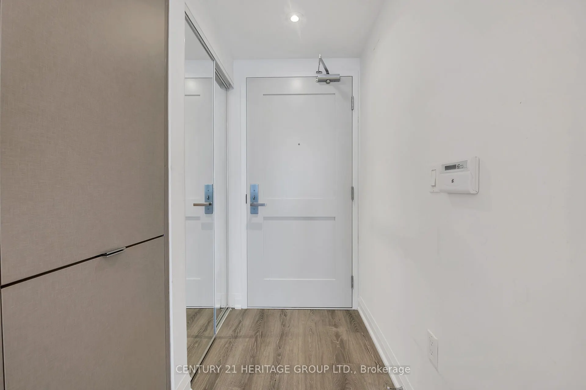 10 Gibbs Road, #501