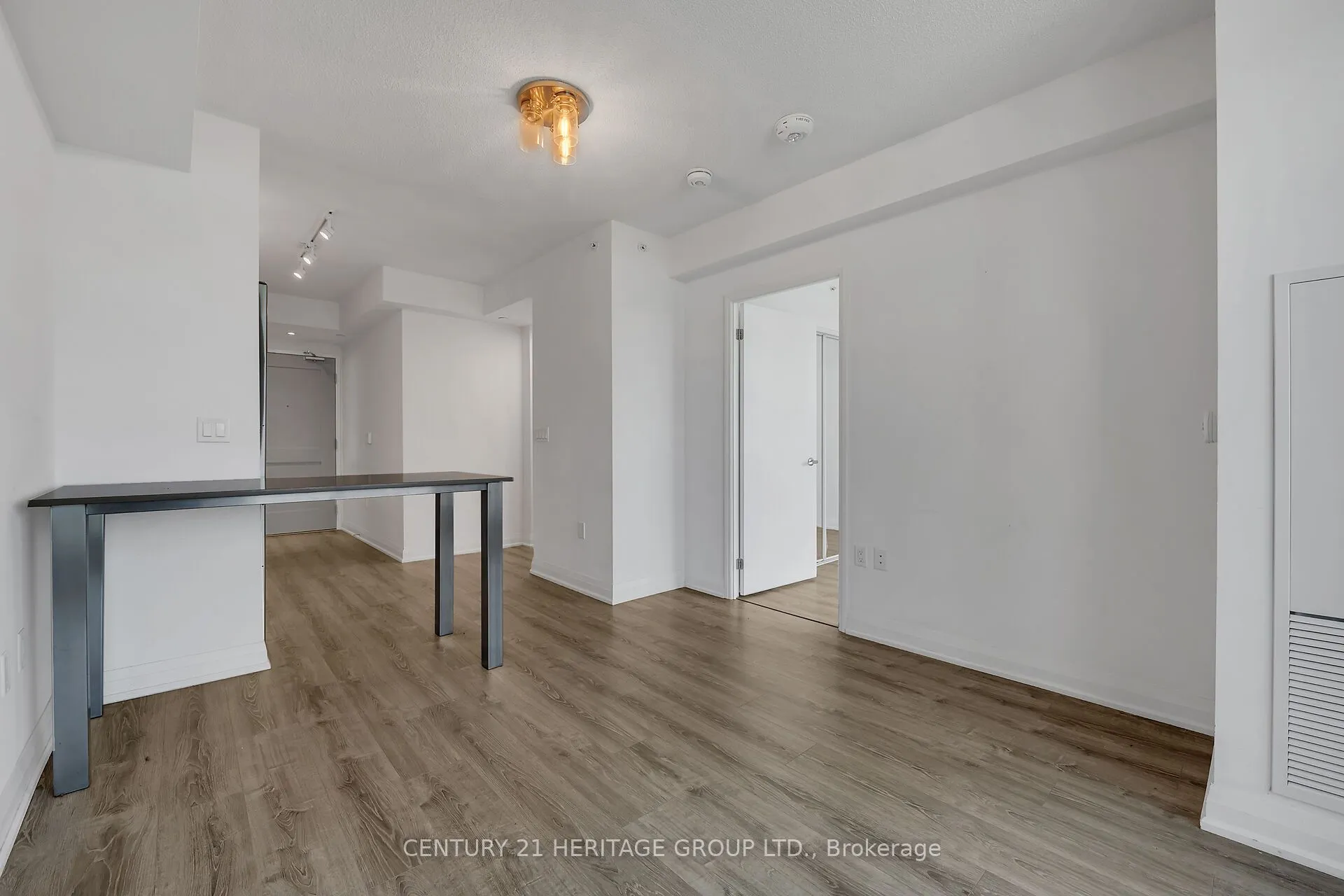 10 Gibbs Road, #501
