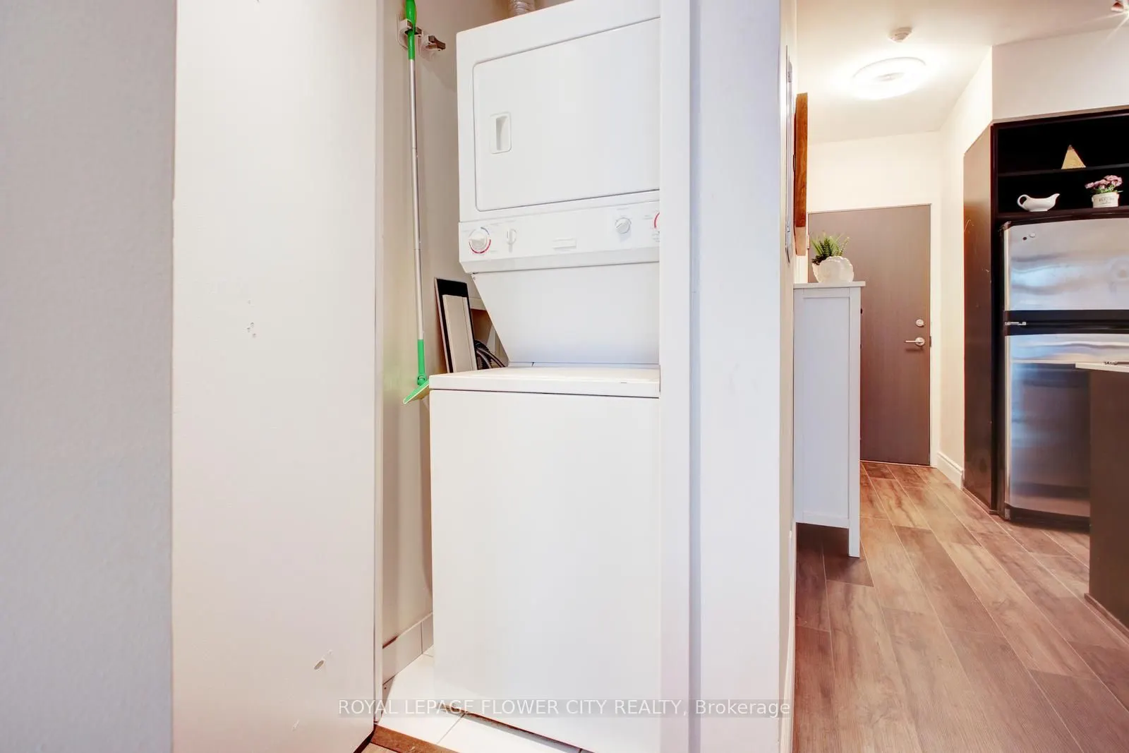 103 The Queensway Avenue, #2407