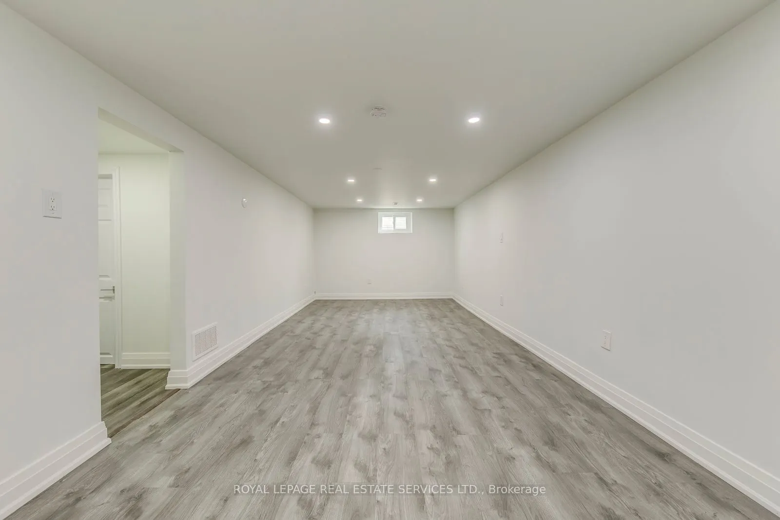 690 Mississauga Valley Boulevard