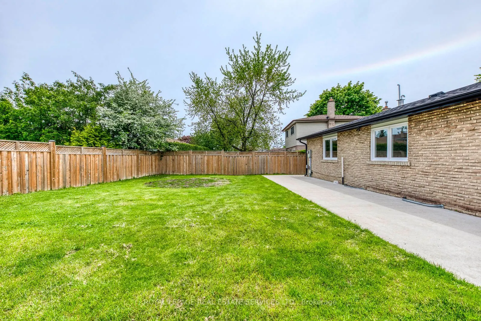 690 Mississauga Valley Boulevard