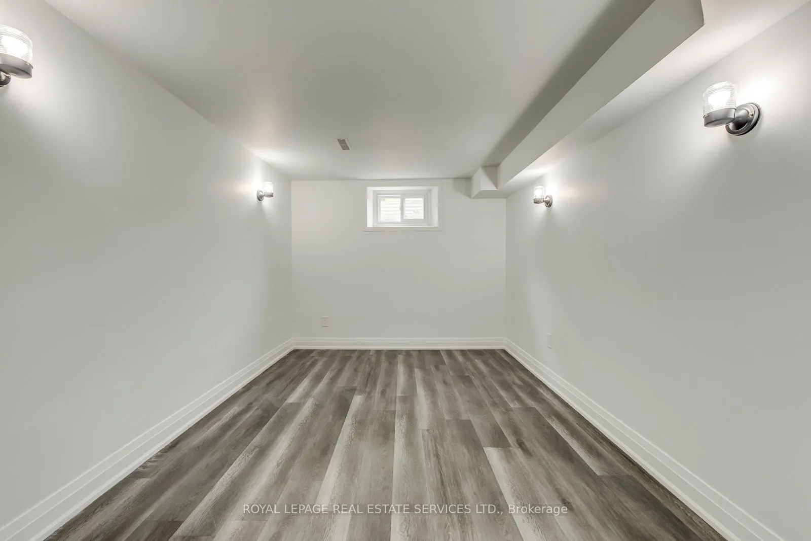 690 Mississauga Valley Boulevard