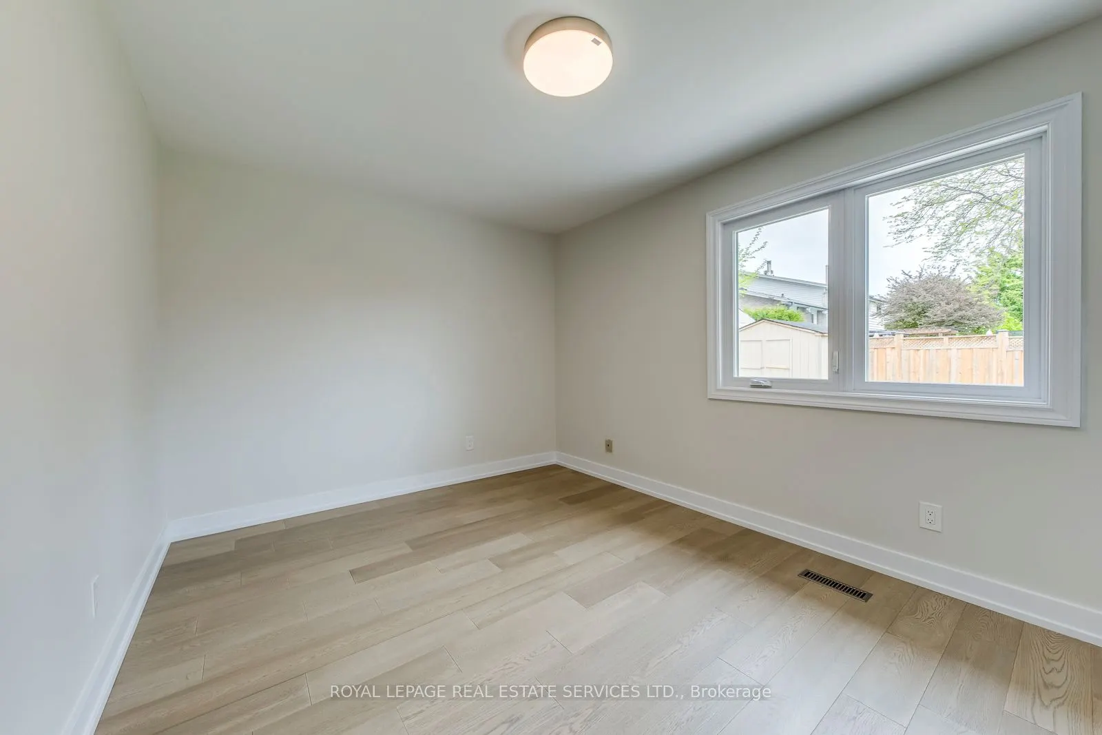 690 Mississauga Valley Boulevard