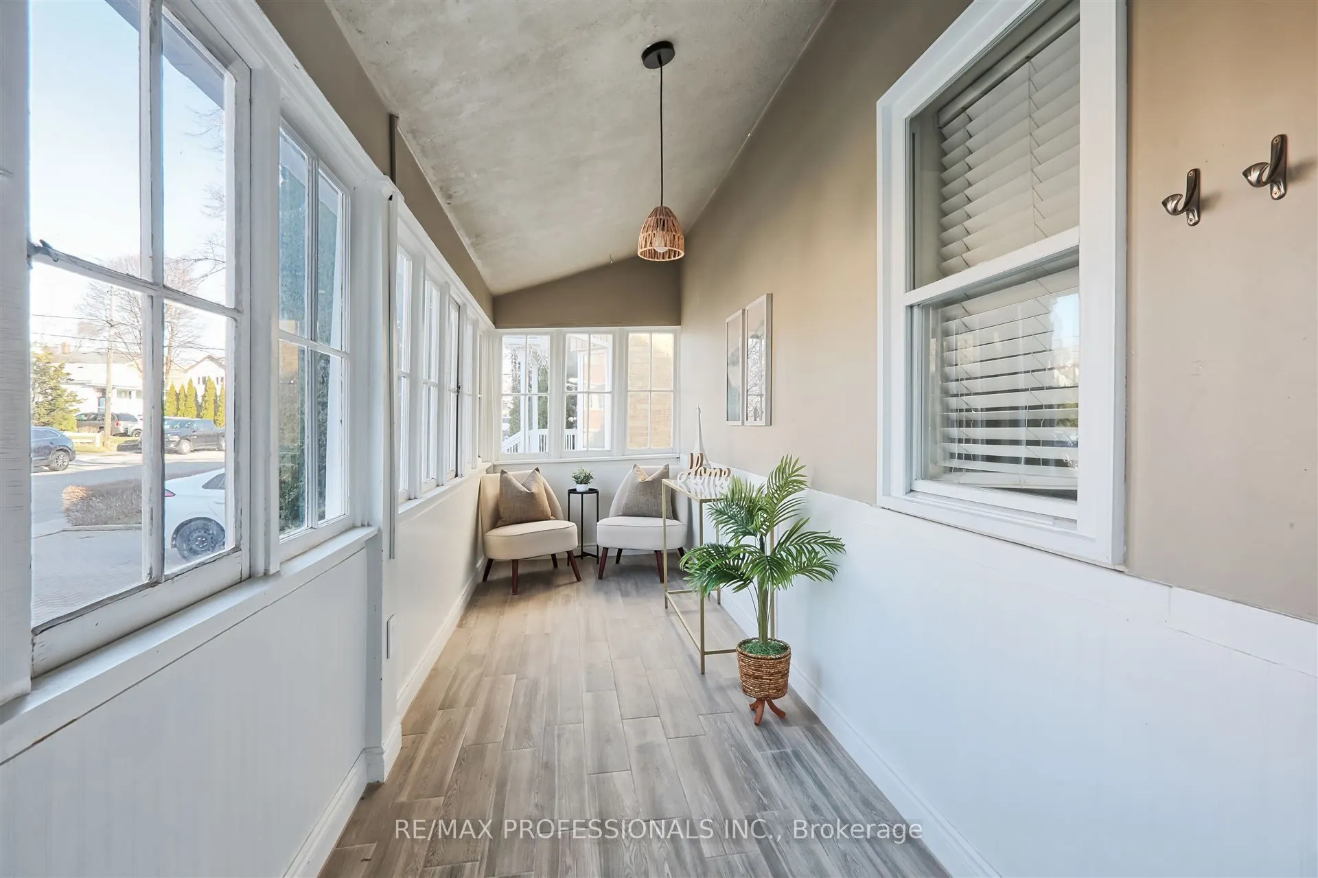63 Guthrie Avenue