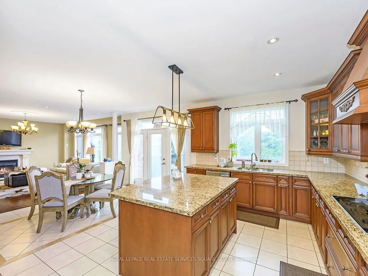 2335 Awenda Drive
