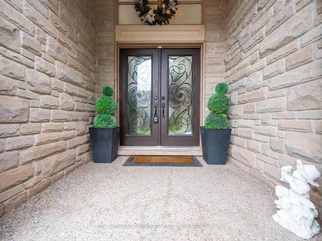 2335 Awenda Drive
