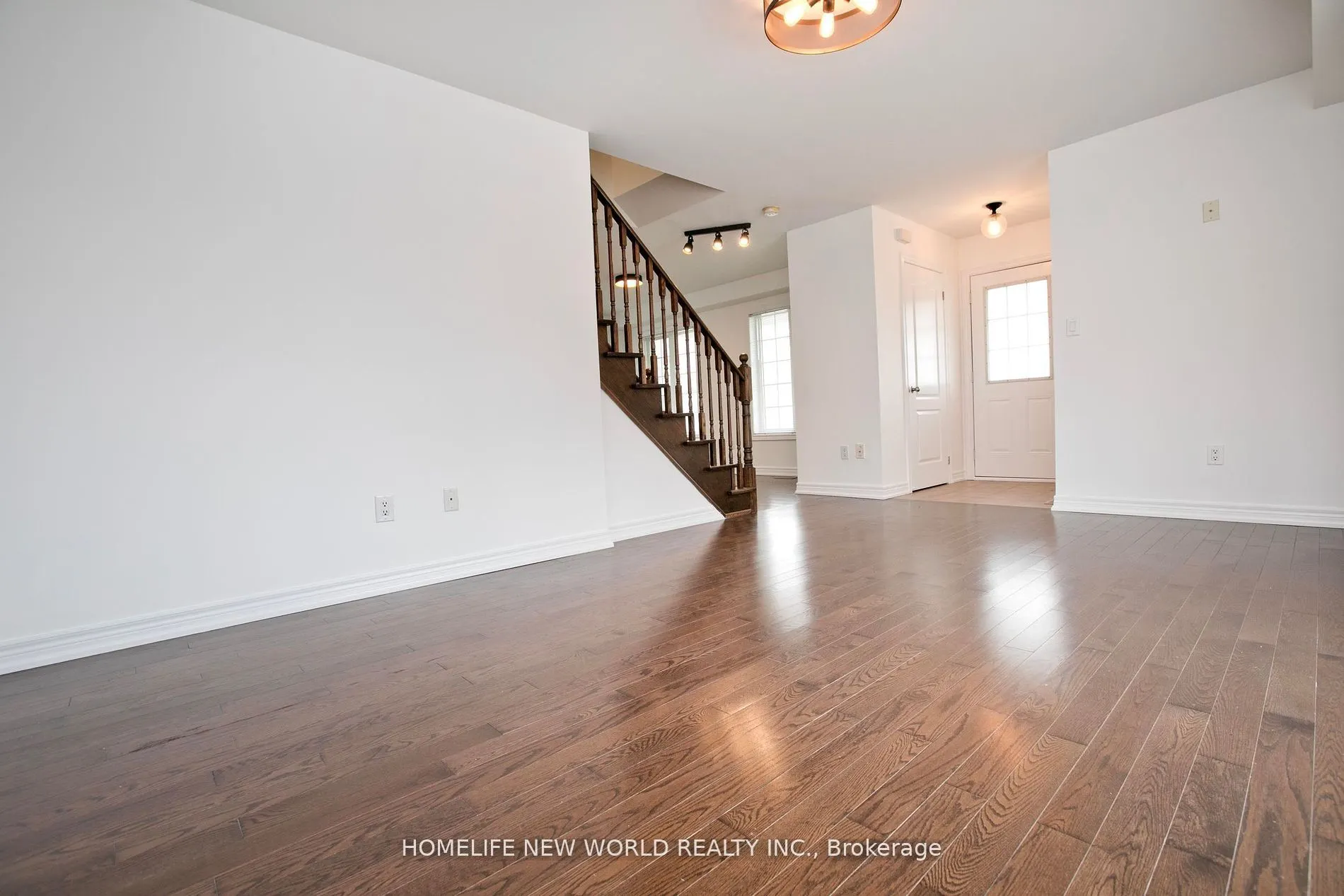 3040 Fifth Line W, #1