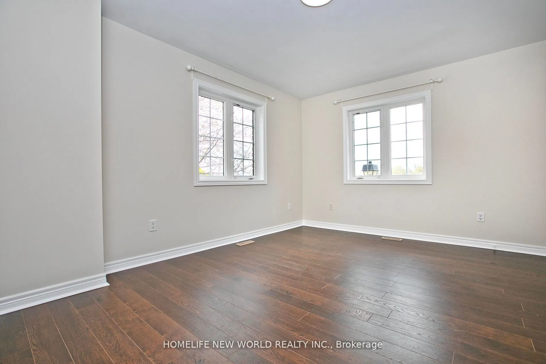 3040 Fifth Line W, #1