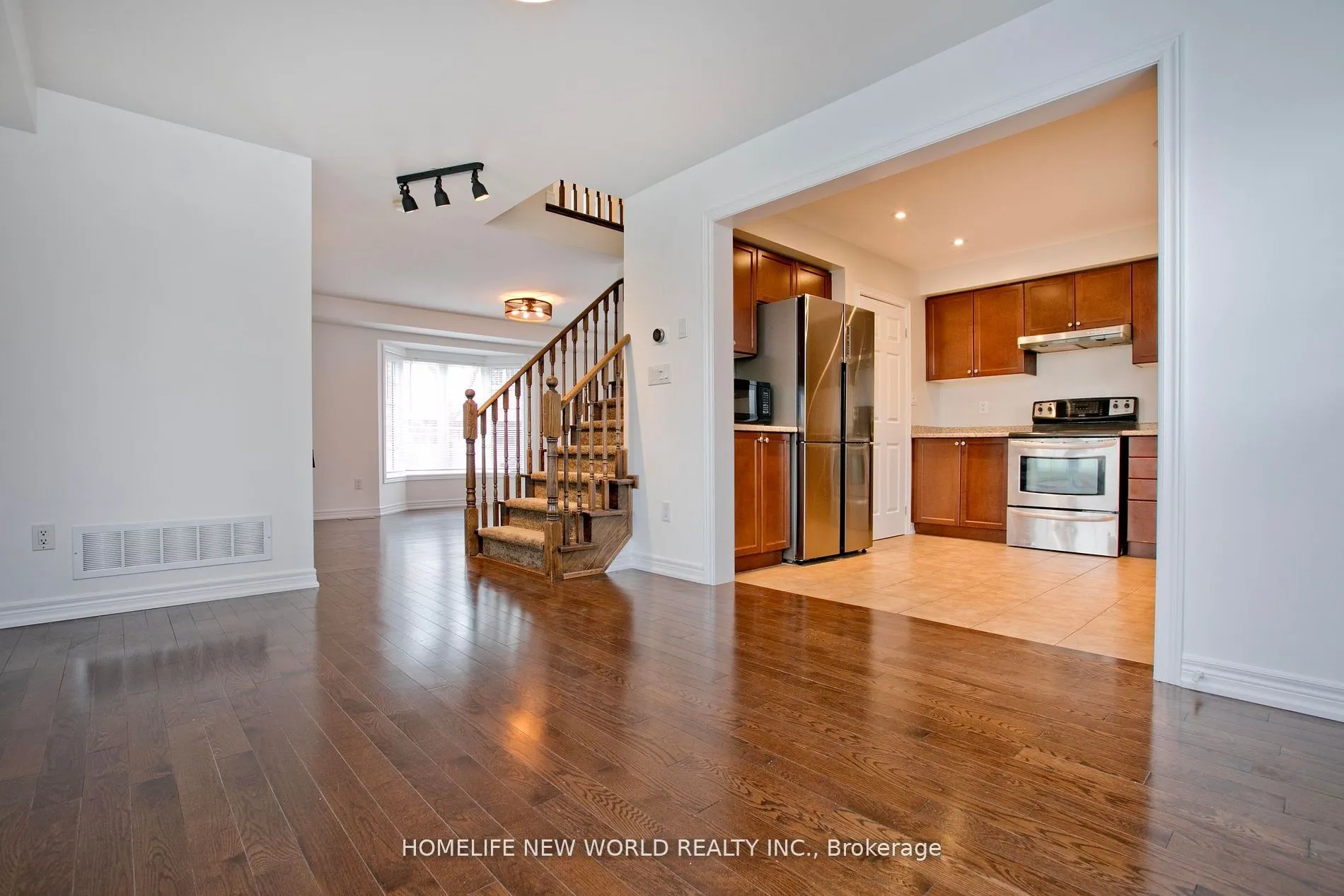 3040 Fifth Line W, #1