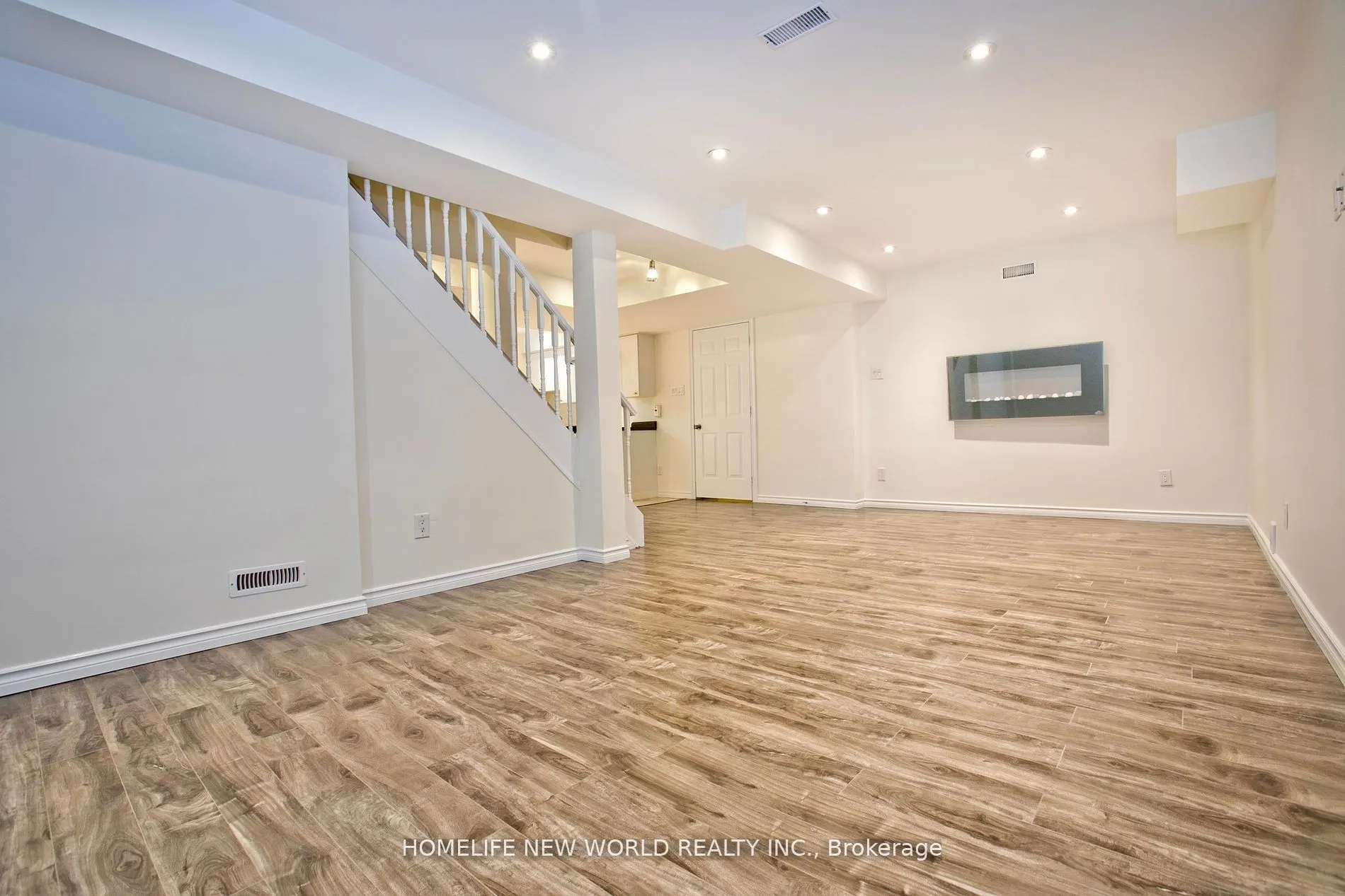 3040 Fifth Line W, #1