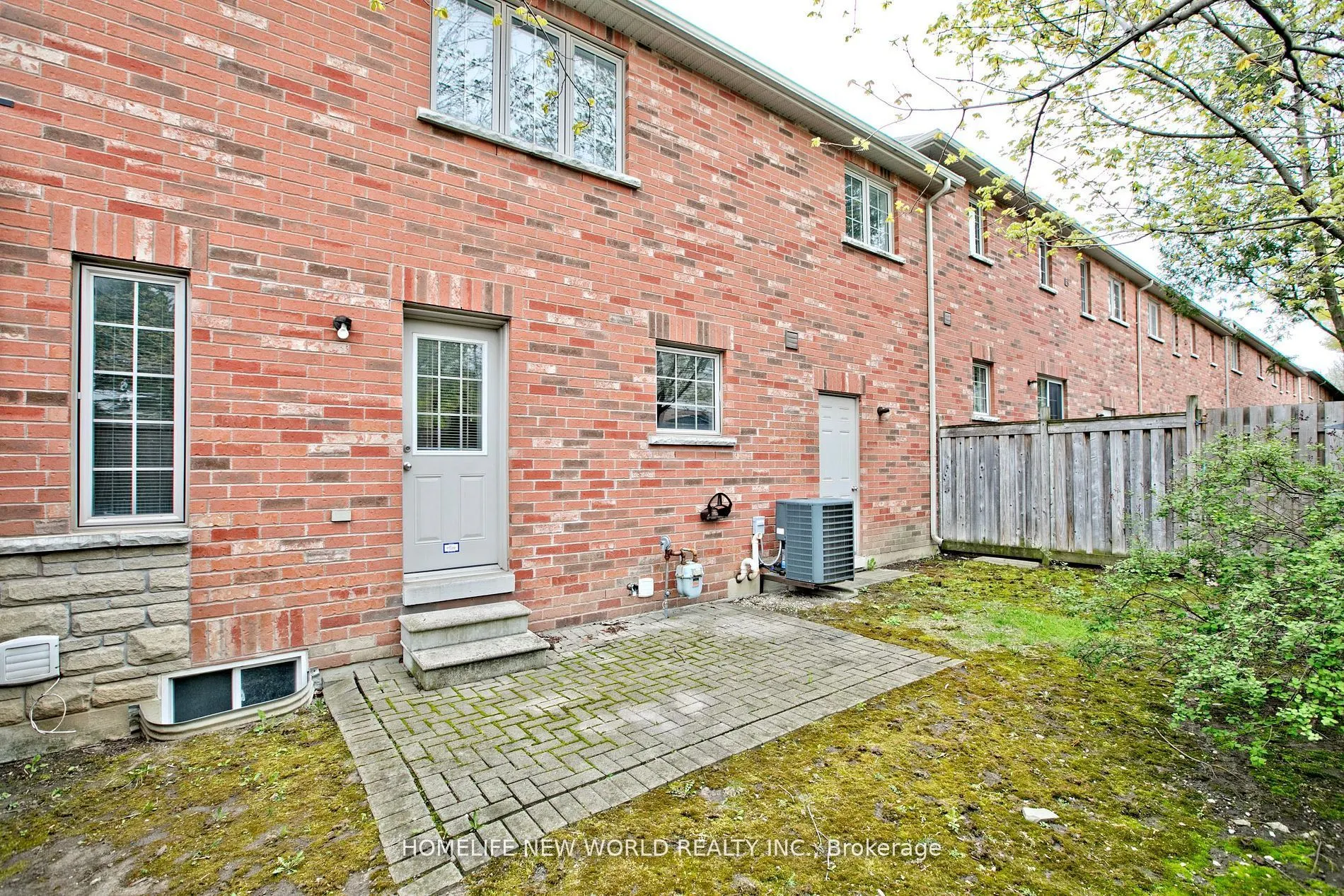 3040 Fifth Line W, #1