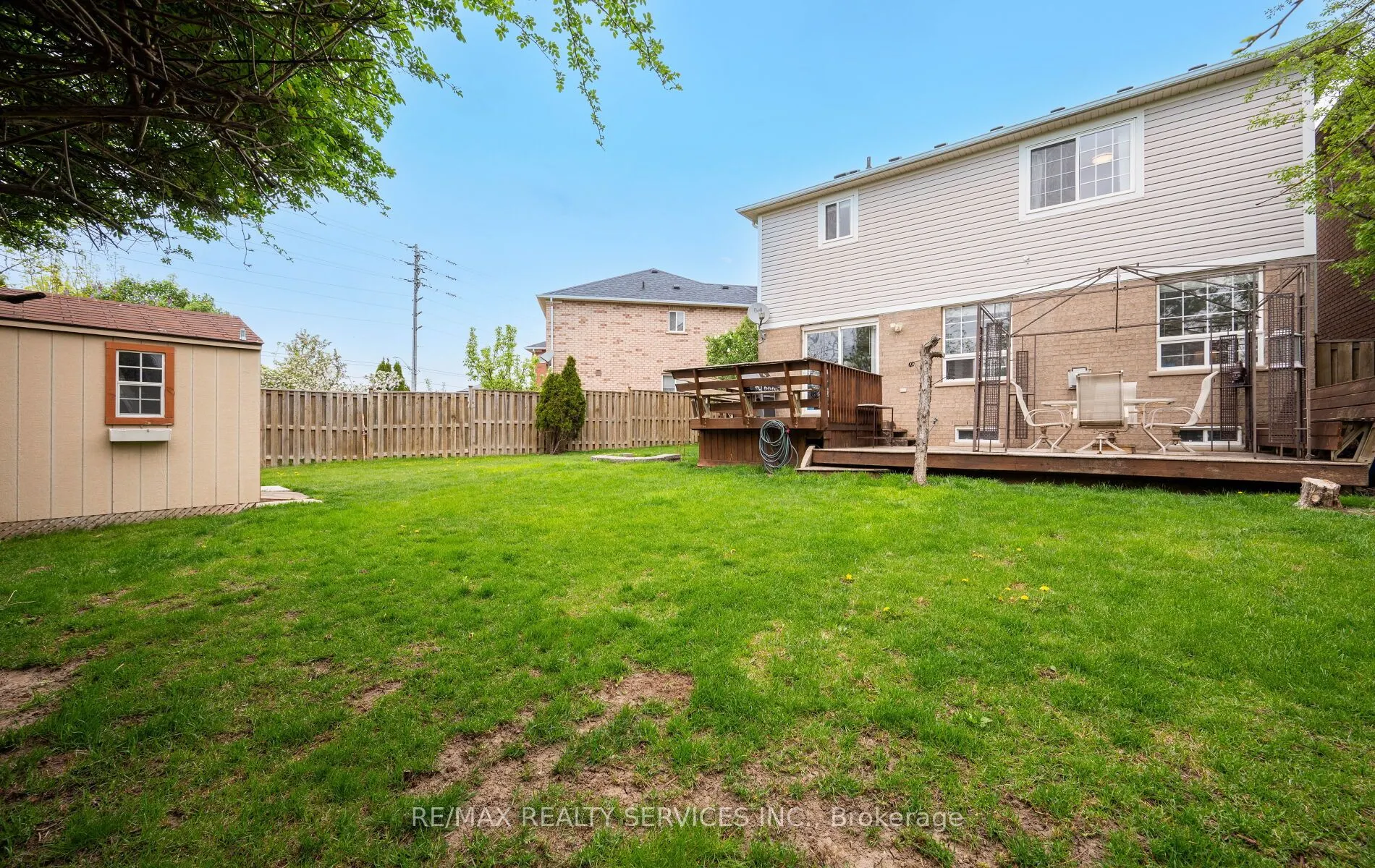 74 Earl Grey Crescent