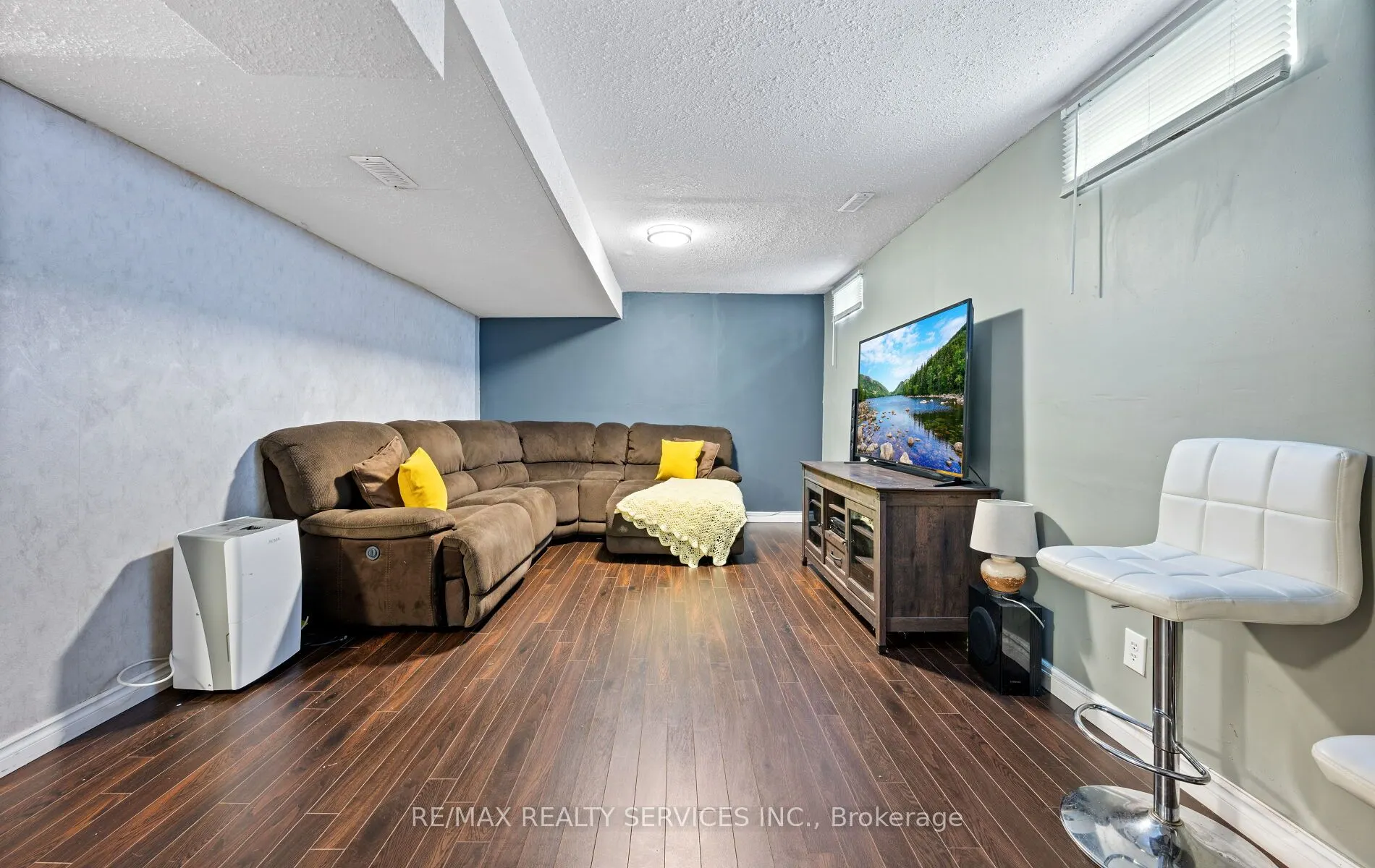 74 Earl Grey Crescent