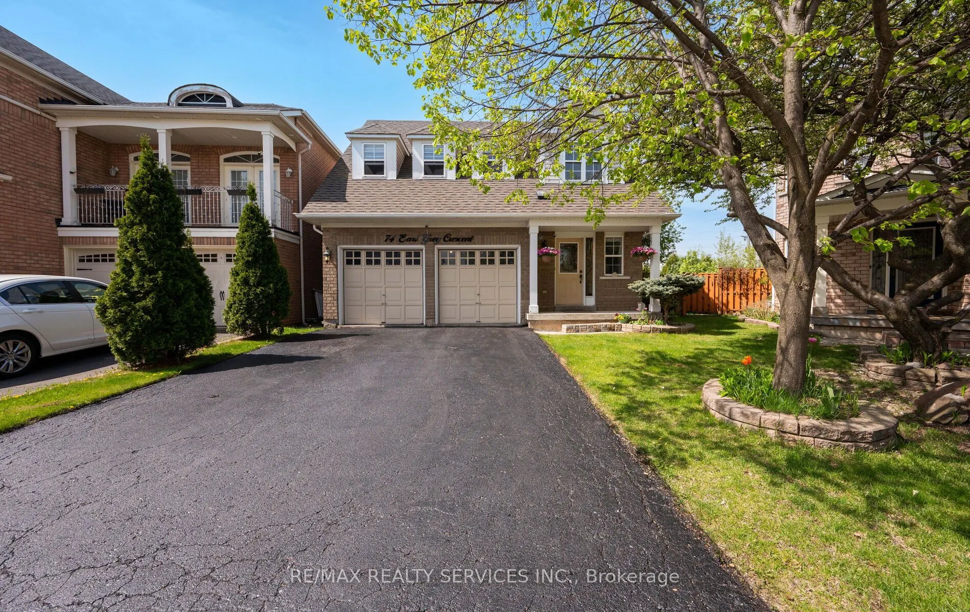 74 Earl Grey Crescent