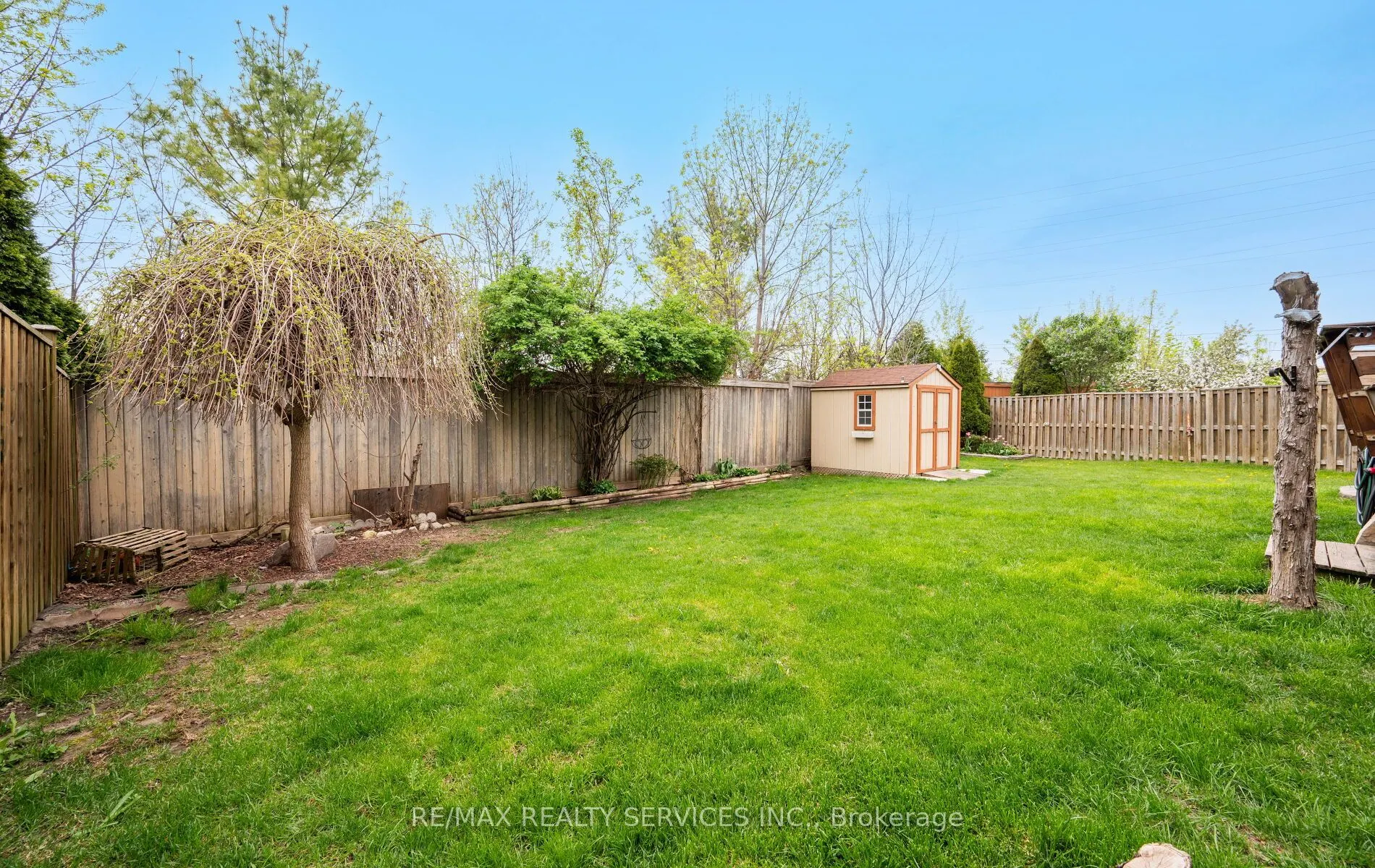 74 Earl Grey Crescent