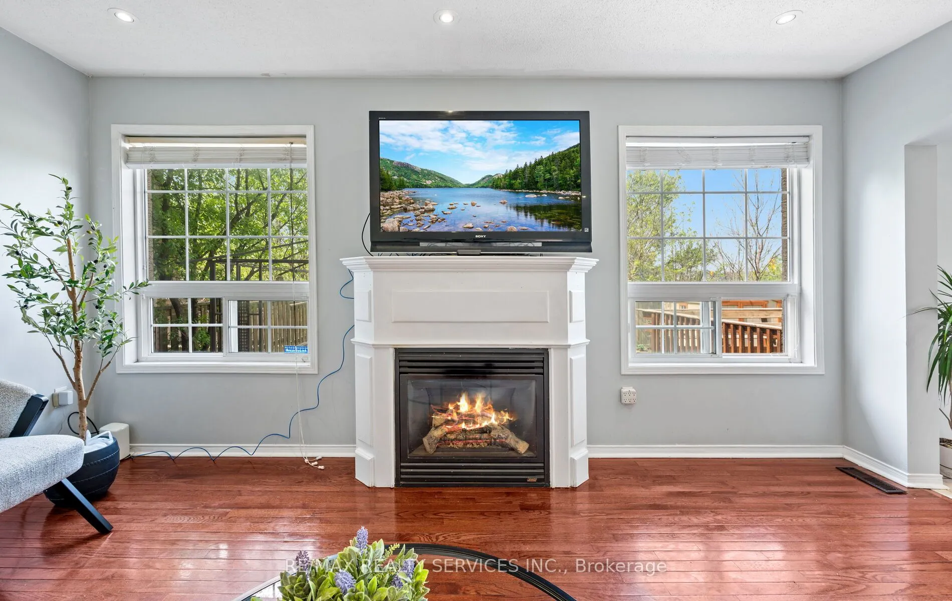74 Earl Grey Crescent