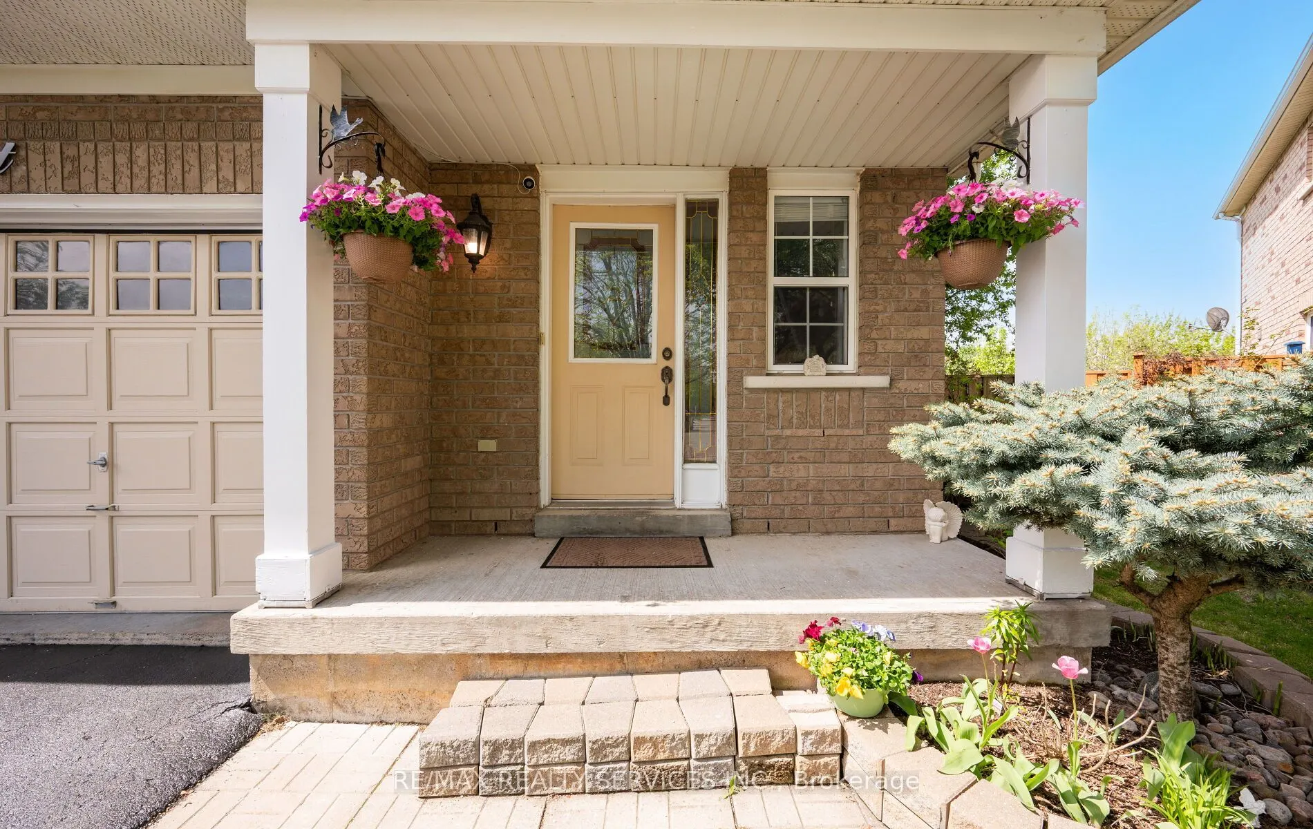 74 Earl Grey Crescent