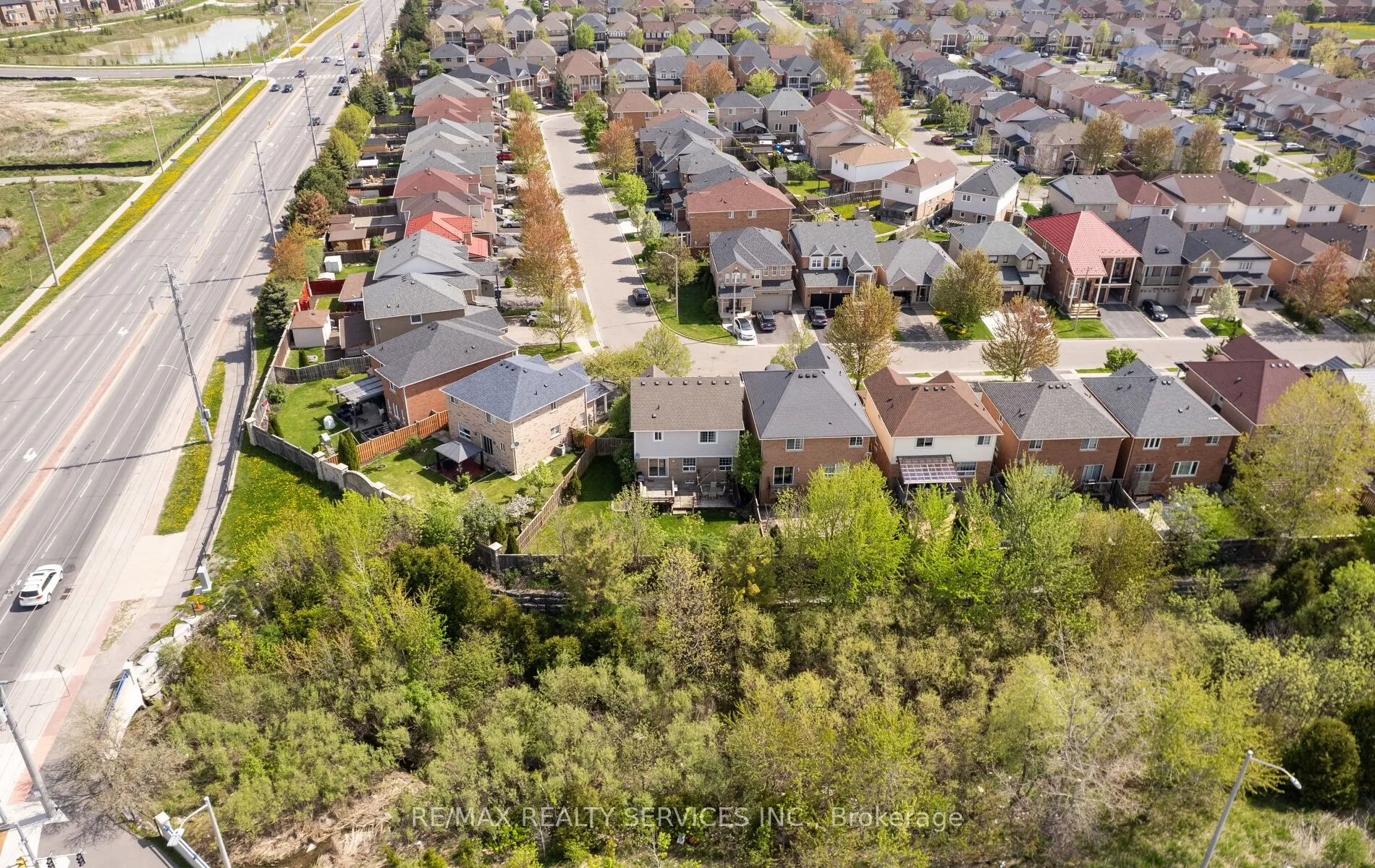 74 Earl Grey Crescent