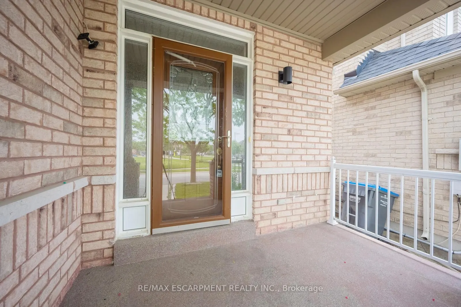 27 Putnam Drive