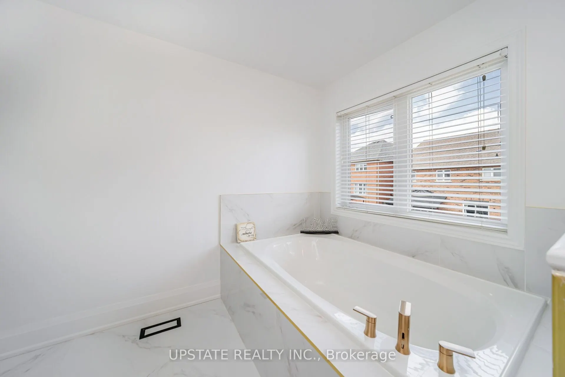 32 Cottonfield Circle