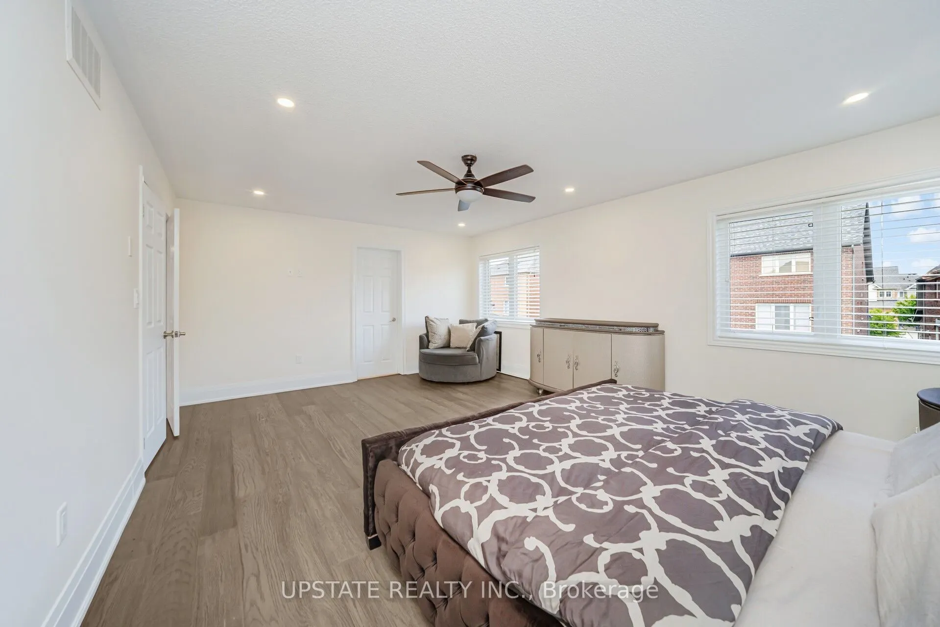 32 Cottonfield Circle