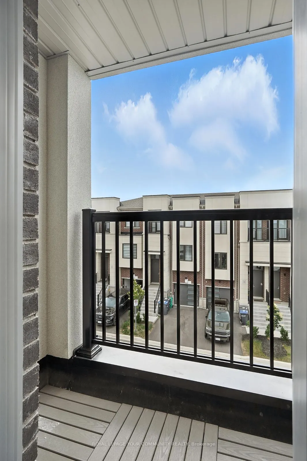 19 Heathrow Lane
