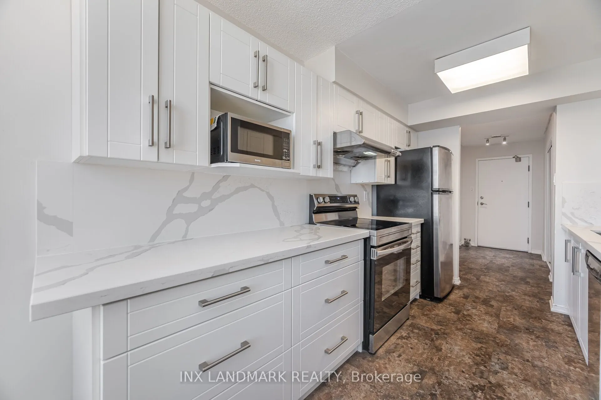 330 Rathburn Road W #2008