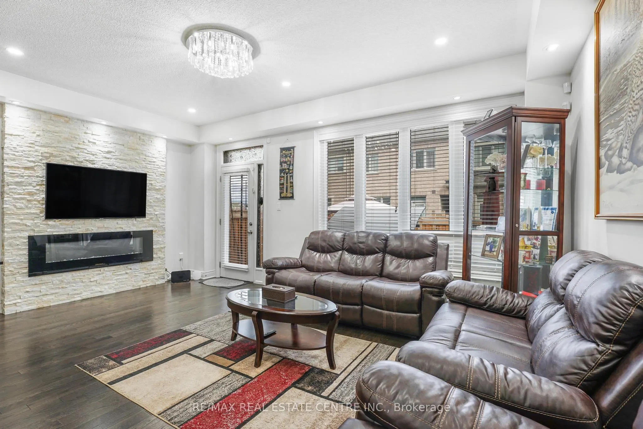 474 Sheaffe Place