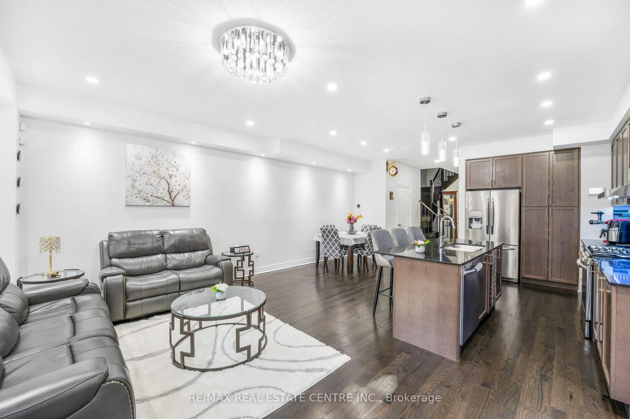 474 Sheaffe Place
