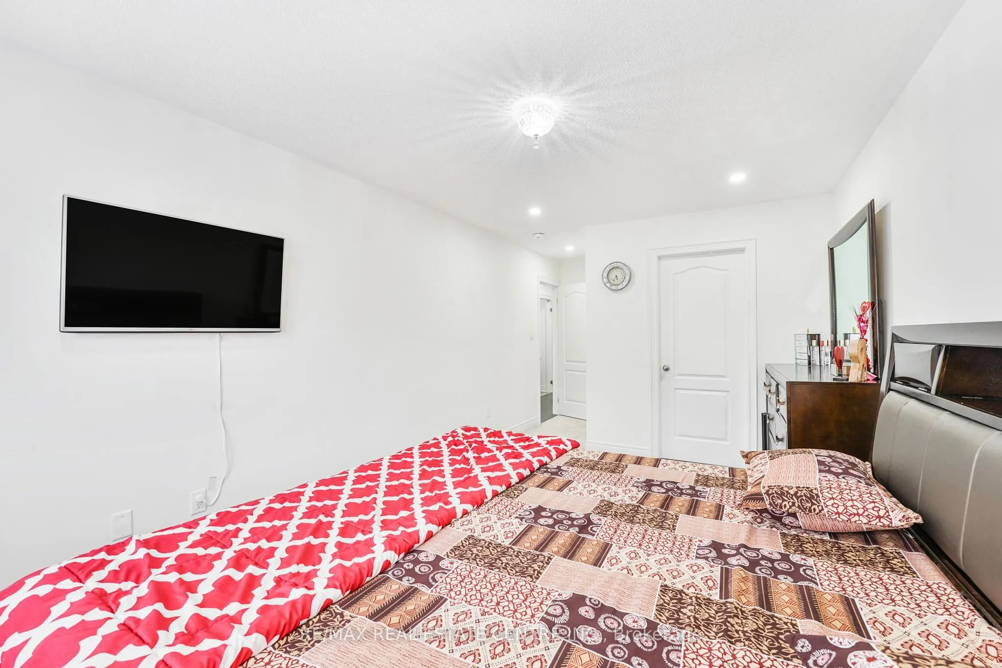 474 Sheaffe Place