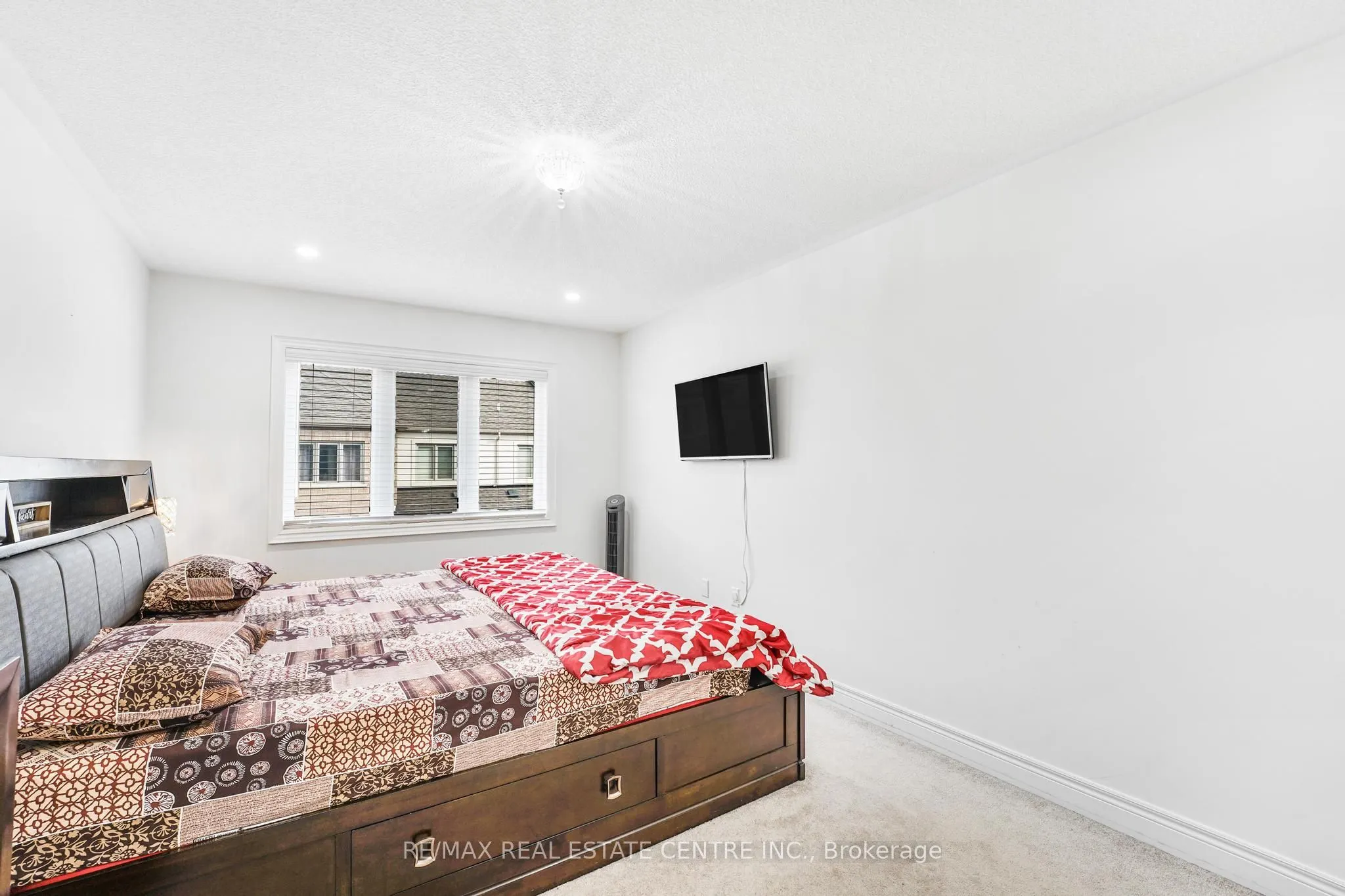 474 Sheaffe Place