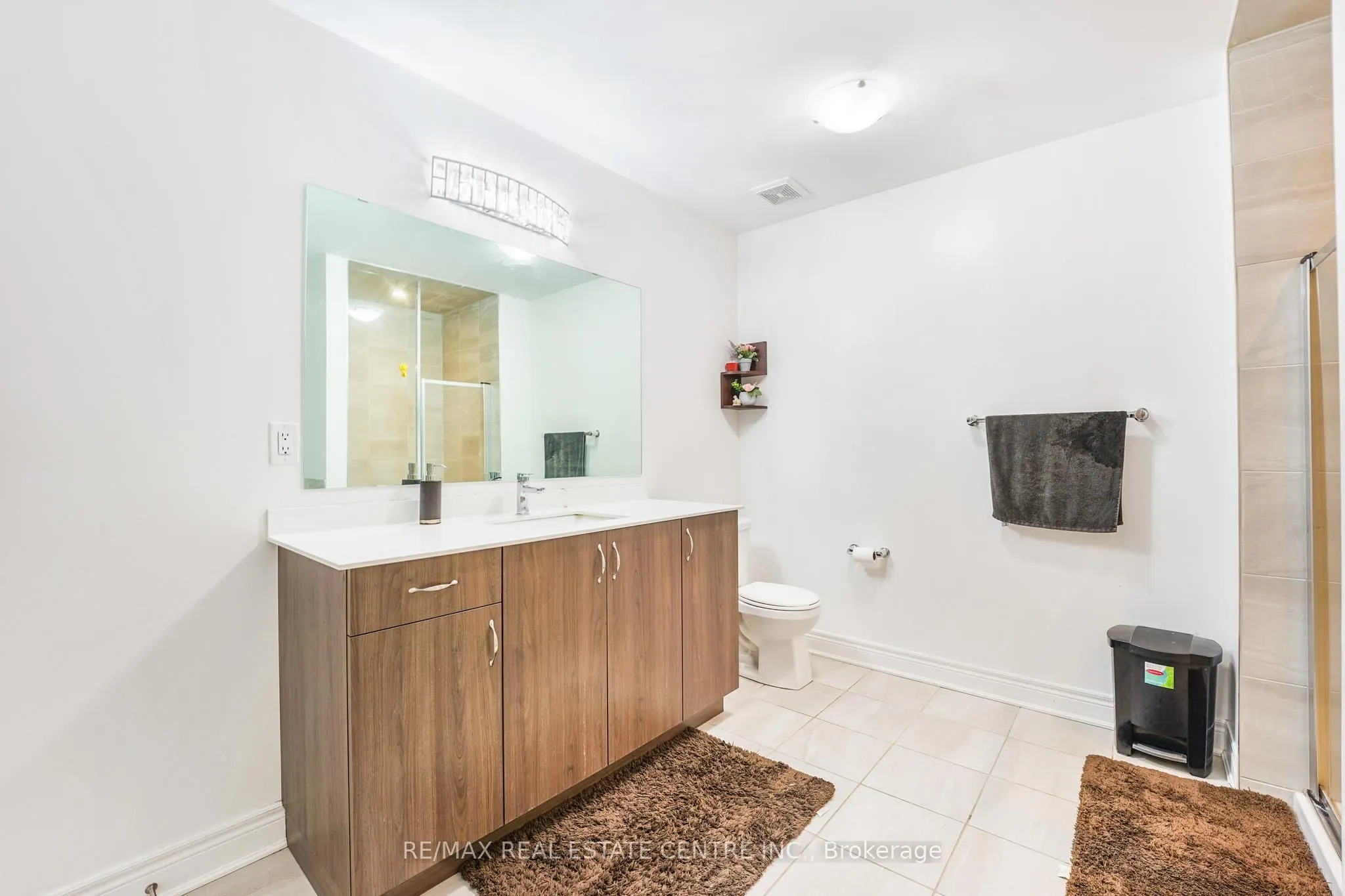 474 Sheaffe Place
