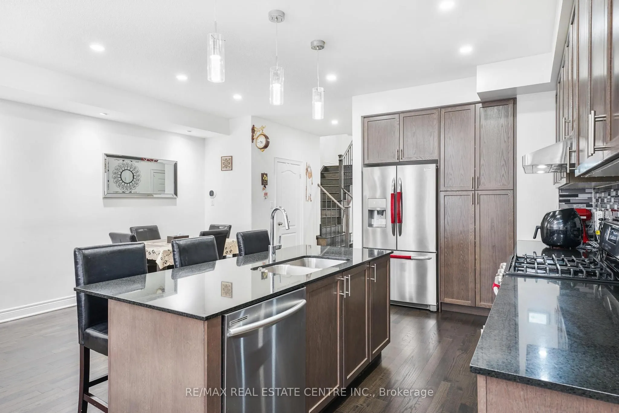 474 Sheaffe Place