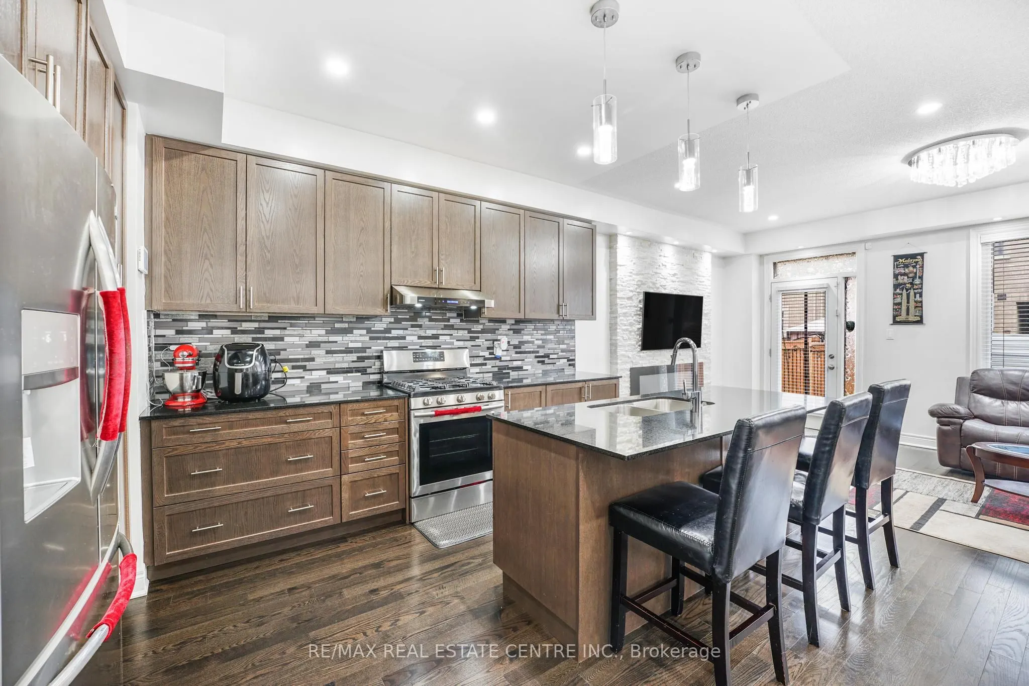 474 Sheaffe Place