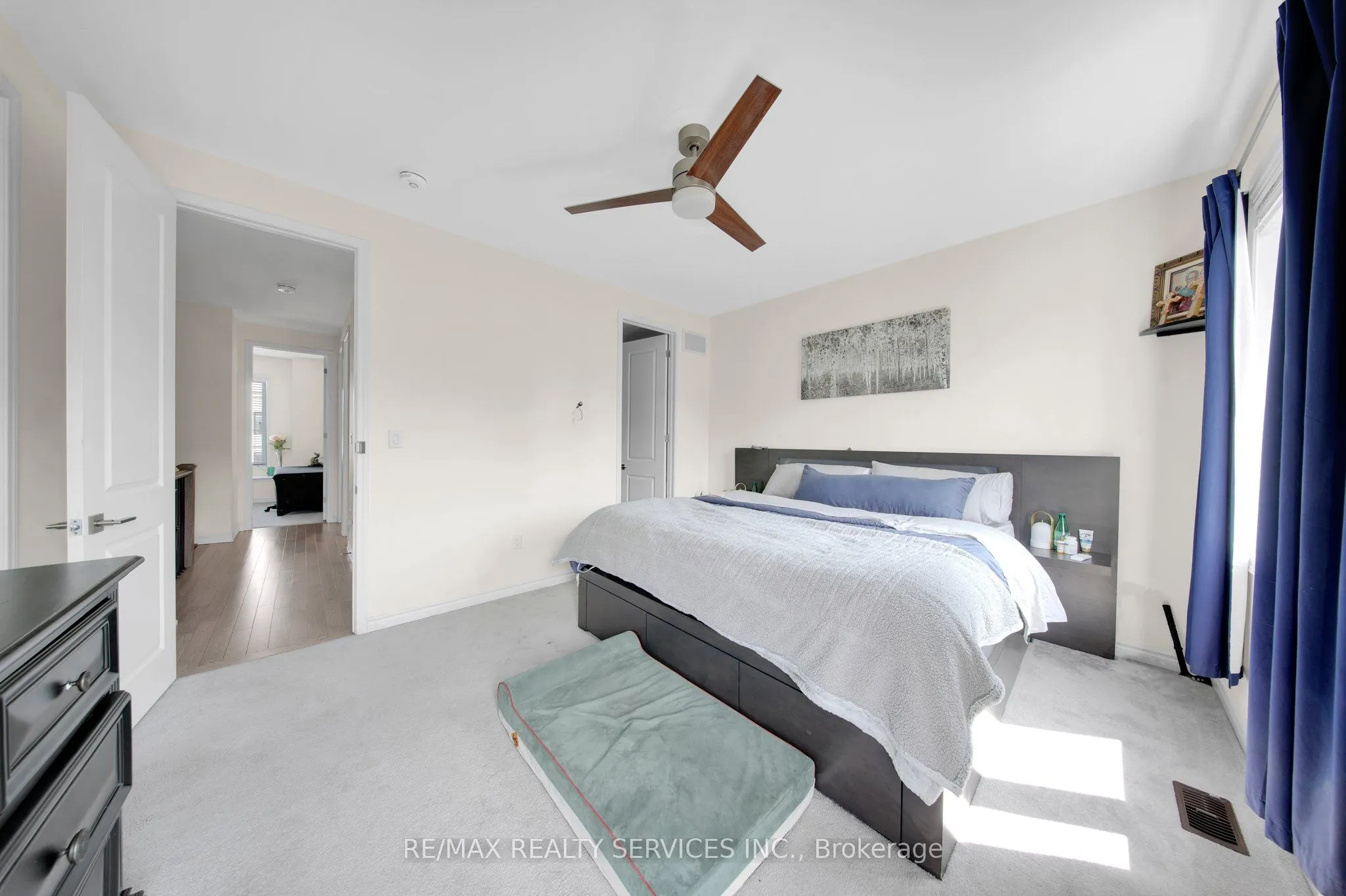 5 Vaudeville Drive