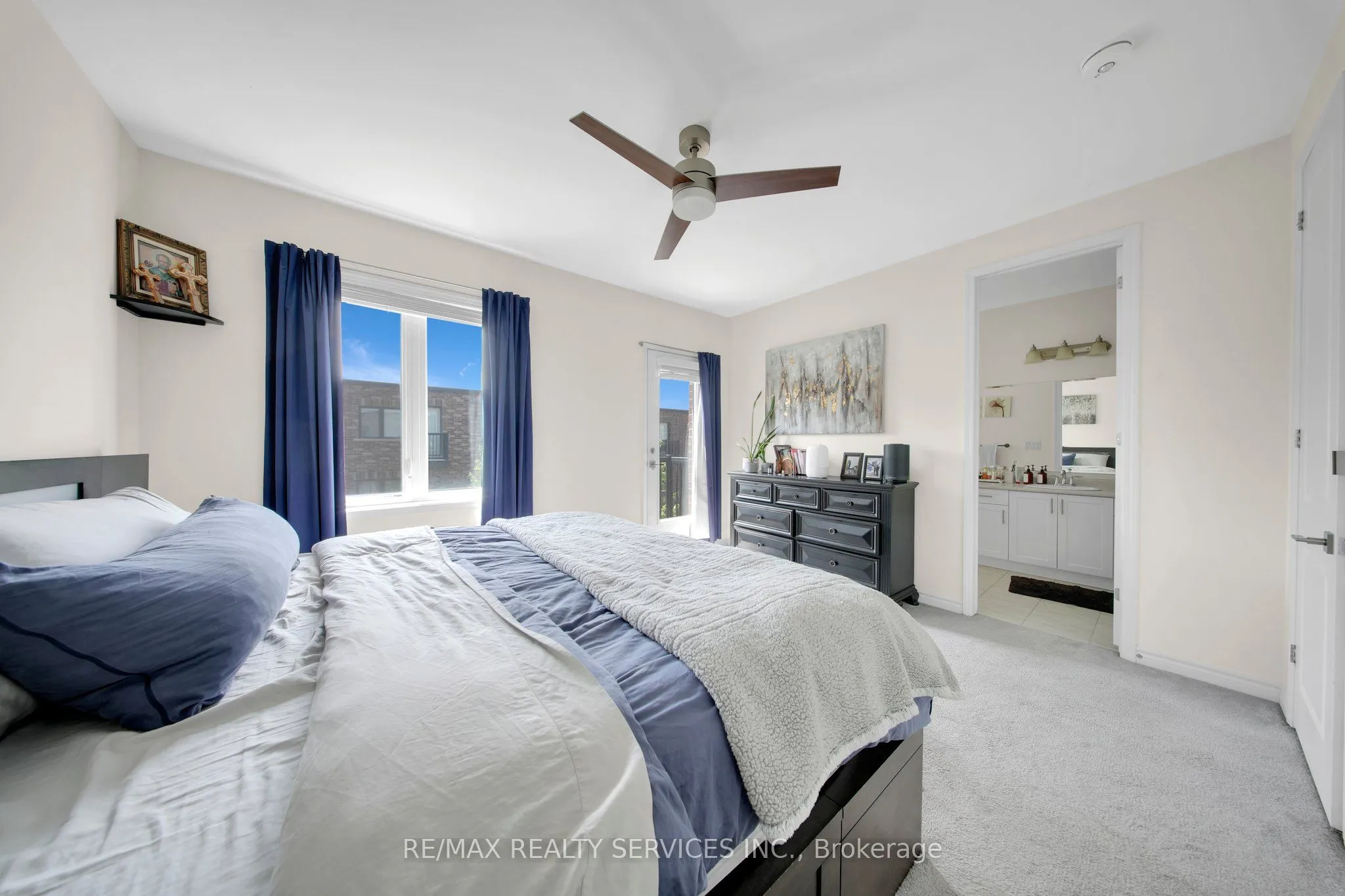 5 Vaudeville Drive