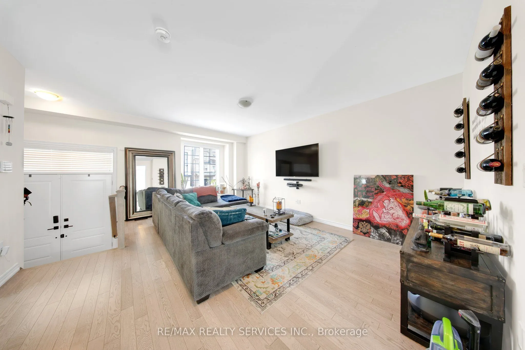 5 Vaudeville Drive